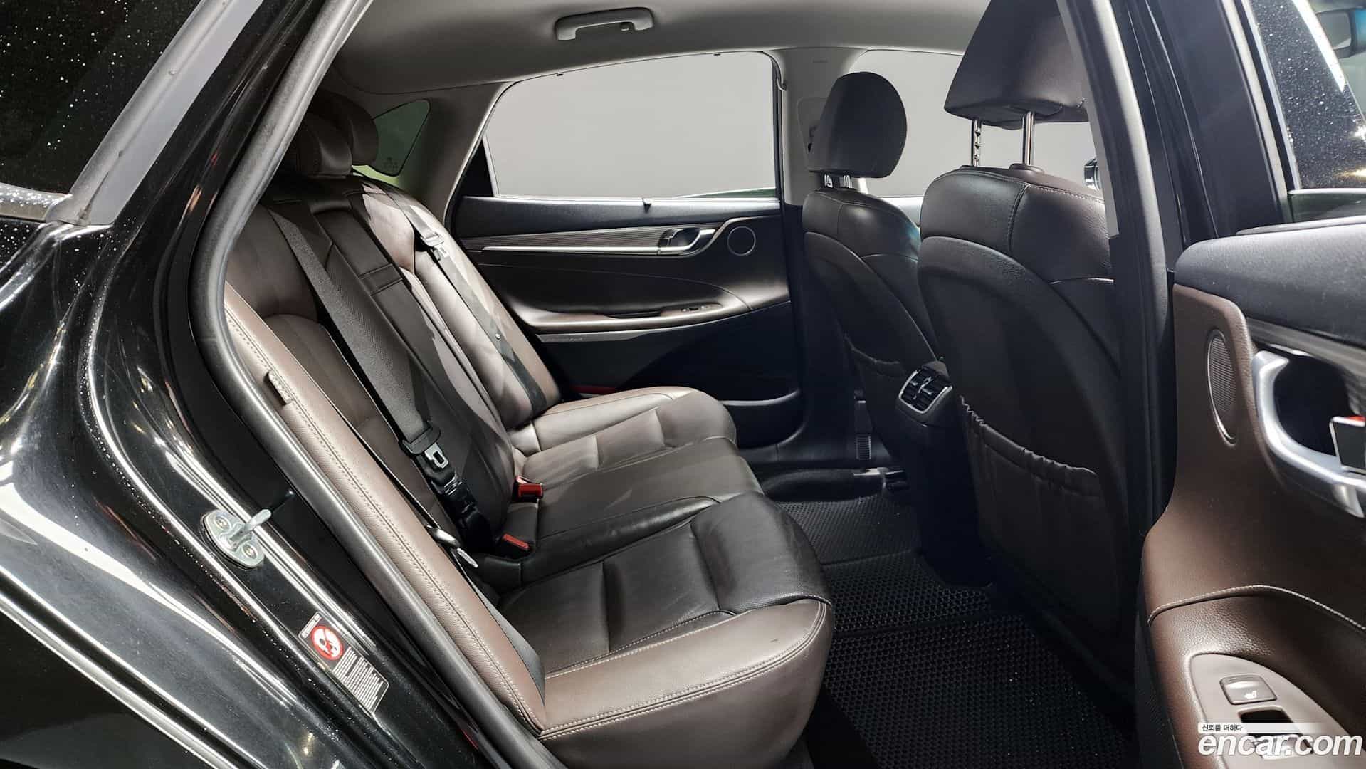 Grandeur Hyundai 2017.3-OPTION-015