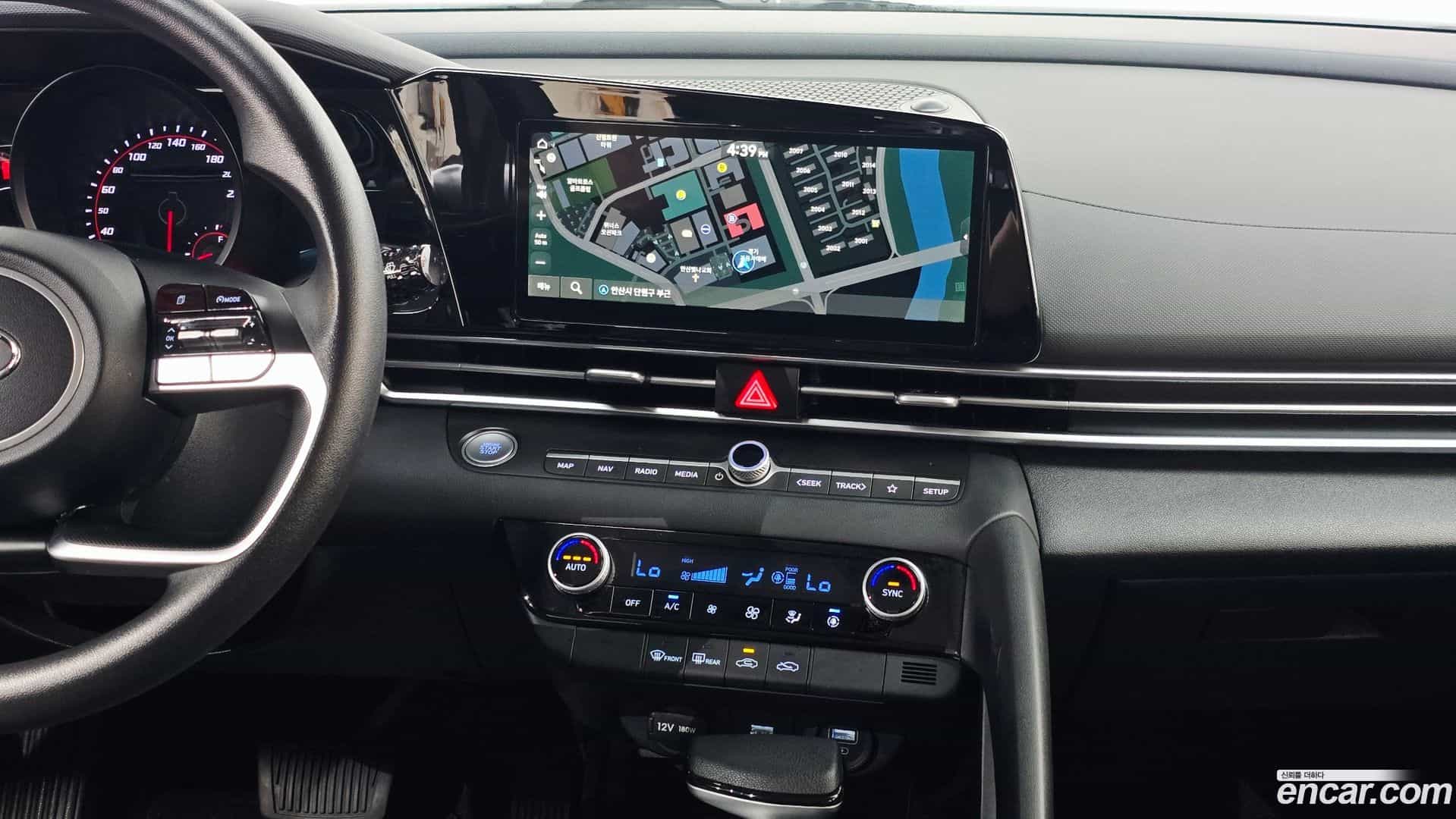 AVANTE Hyundai 2022.10-OPTION-018