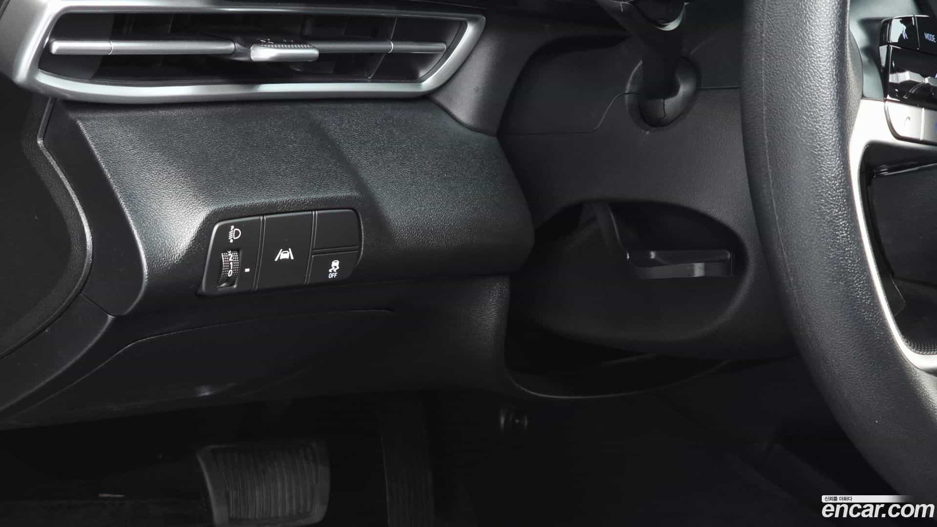 AVANTE Hyundai 2022.10-OPTION-023