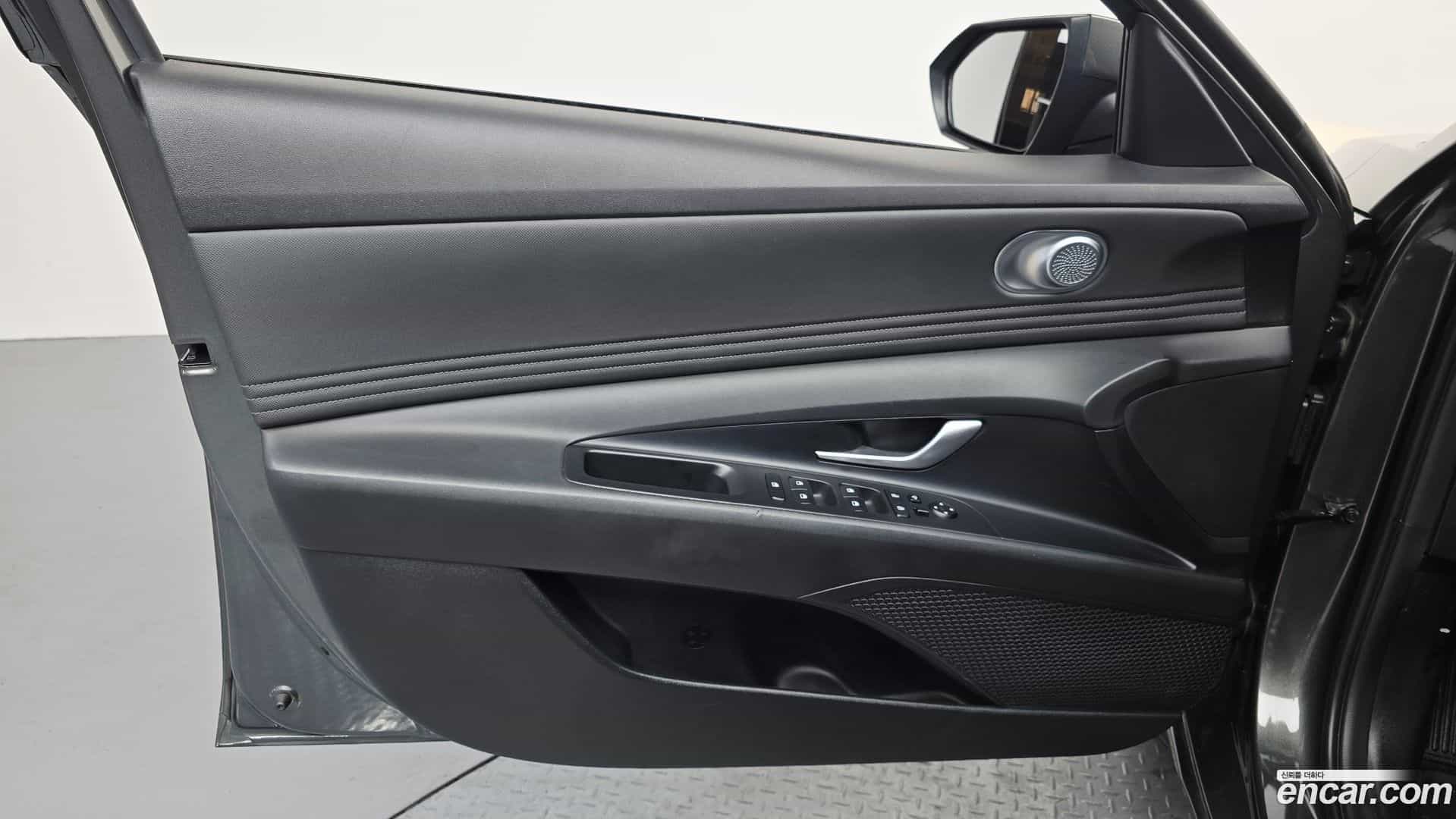 AVANTE Hyundai 2022.10-INNER-034