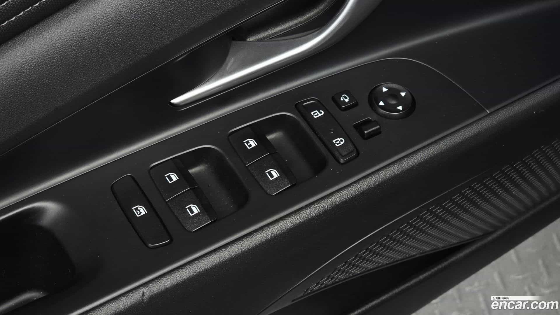 AVANTE Hyundai 2022.10-OPTION-040