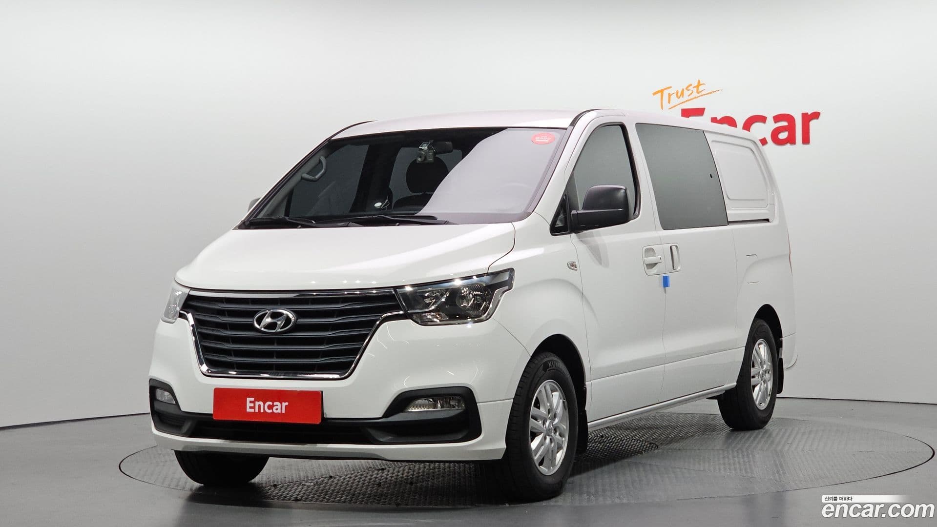 Main__Slider__Photo:Starex Hyundai 2019.9-0