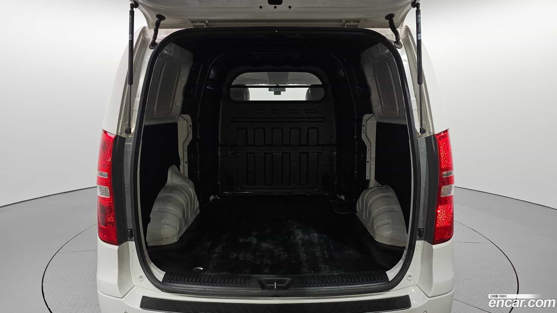 Starex Hyundai 2019.9-OPTION-024