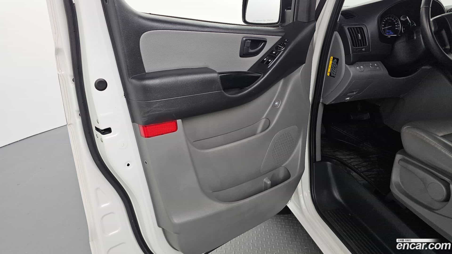 Starex Hyundai 2019.9-INNER-035