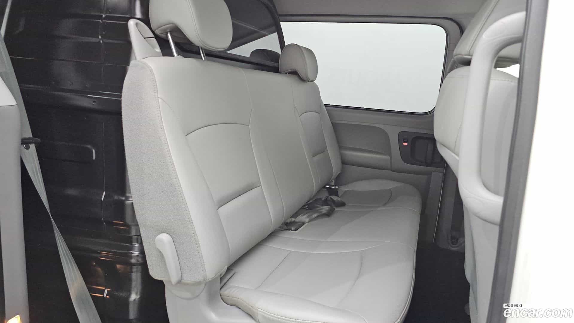 Starex Hyundai 2019.9-OPTION-042