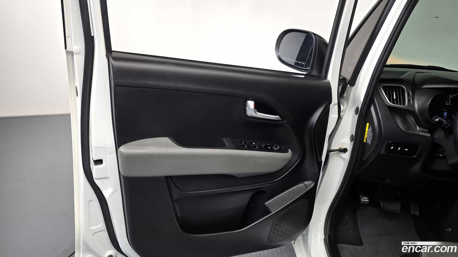 RAY Kia 2022.5-INNER-034