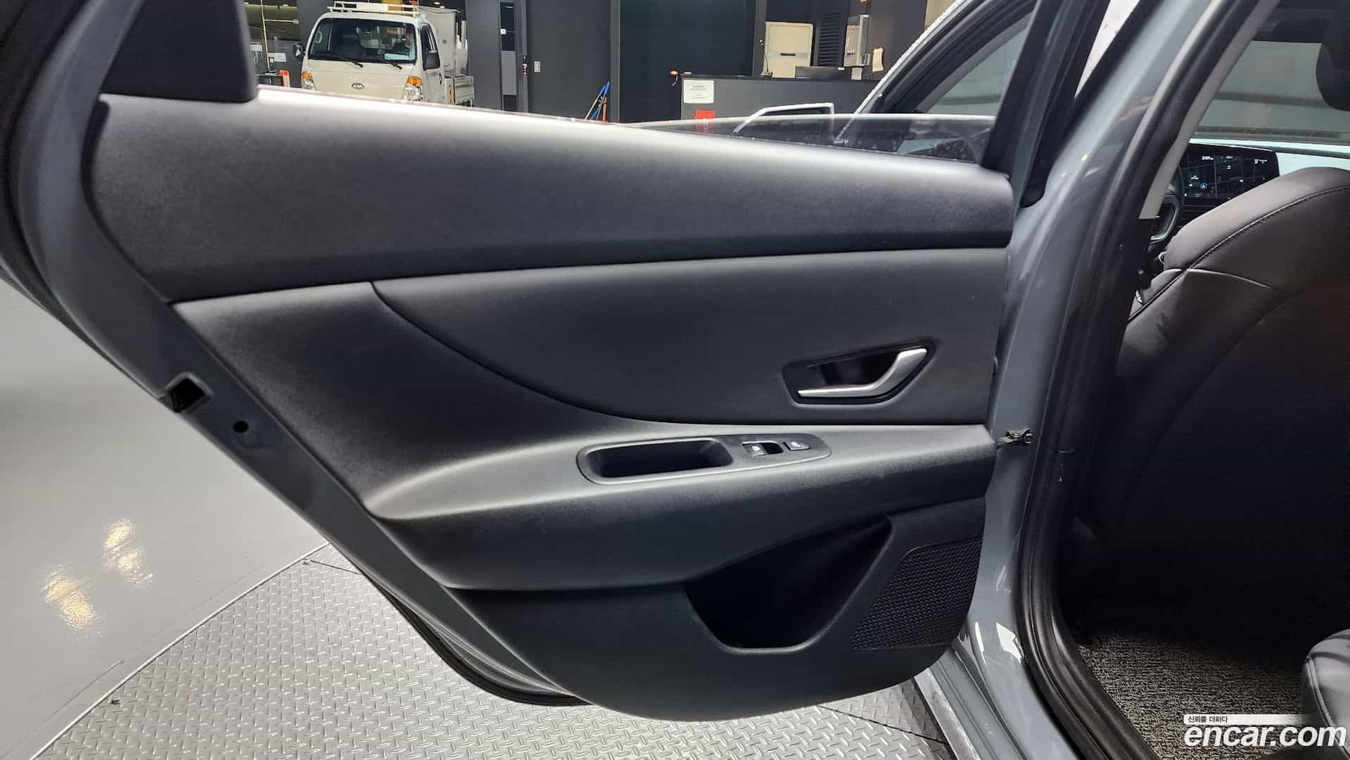 AVANTE Hyundai 2020.6-INNER-035