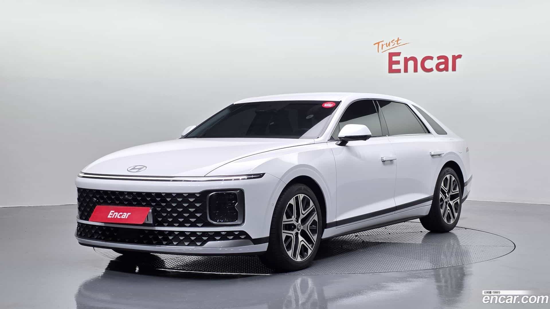Grandeur Hyundai 2025.3-OUTER-001