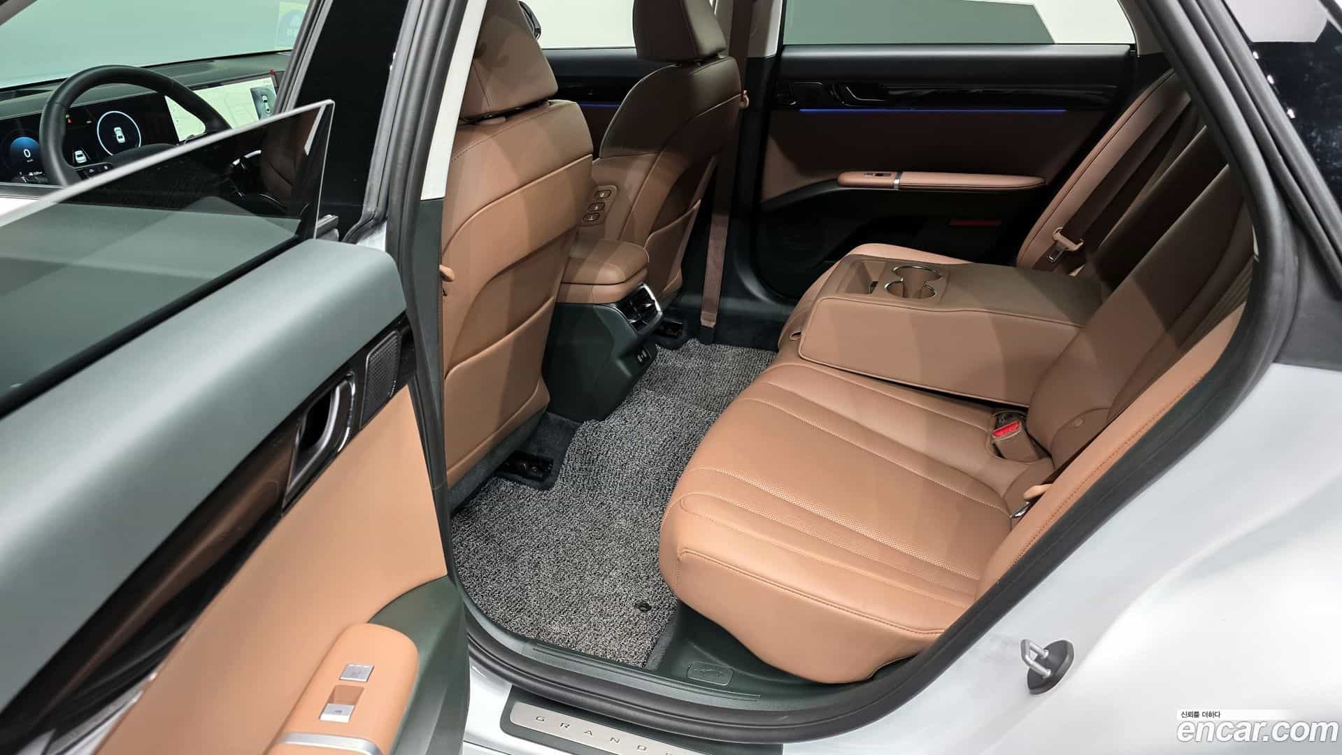 Grandeur Hyundai 2025.3-OPTION-016