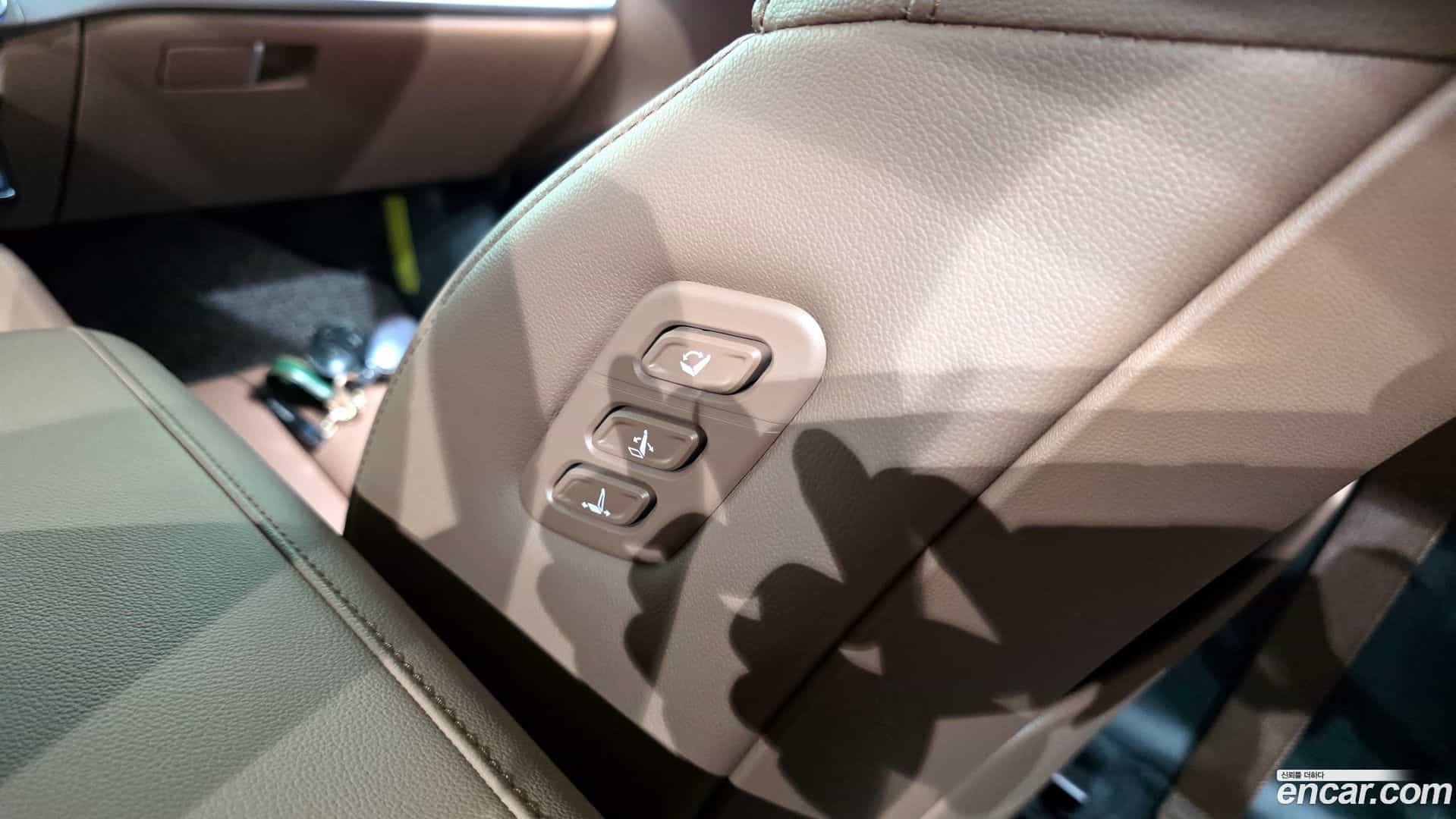 Grandeur Hyundai 2025.3-OPTION-047