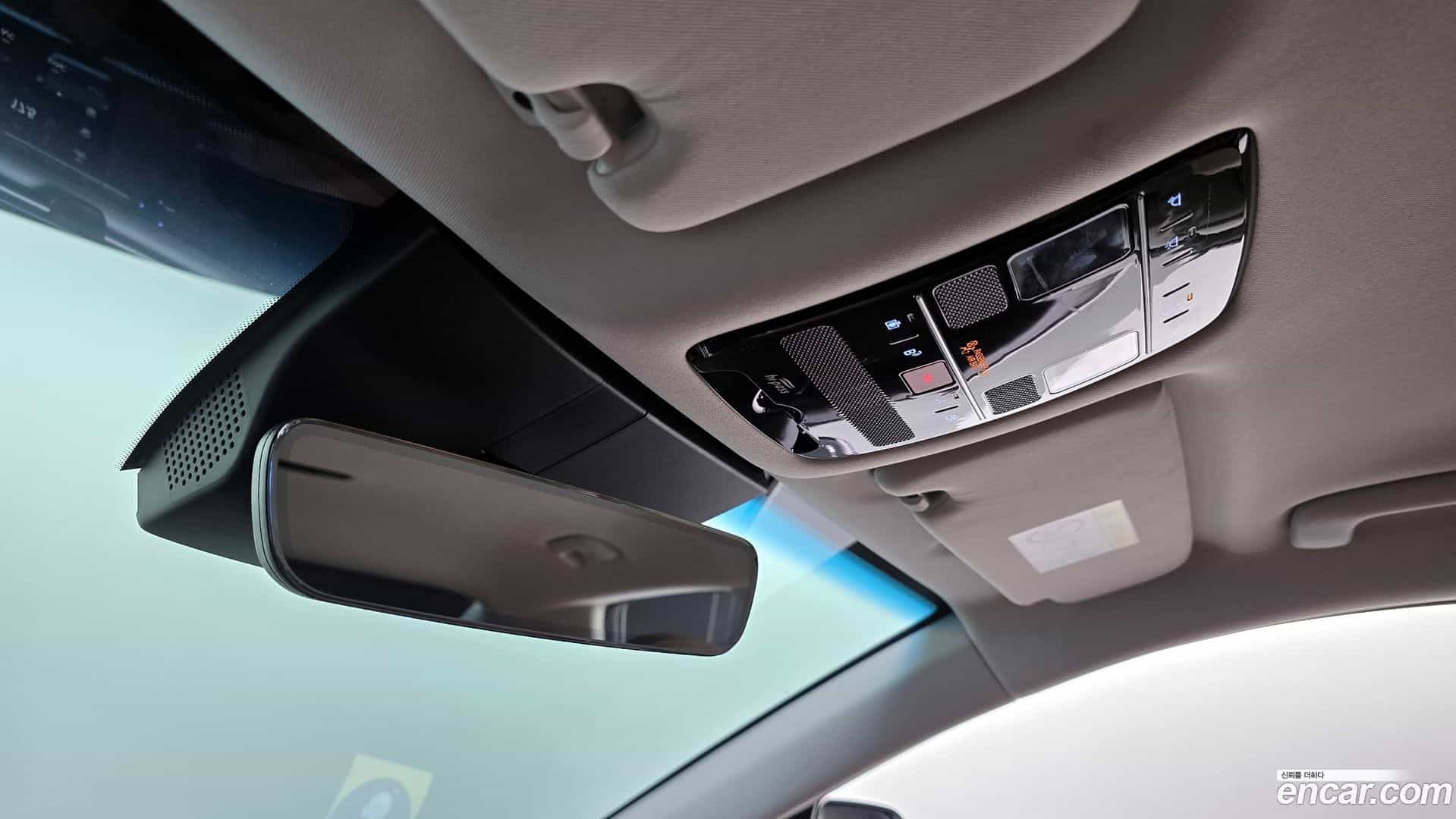 Grandeur Hyundai 2025.3-OPTION-048