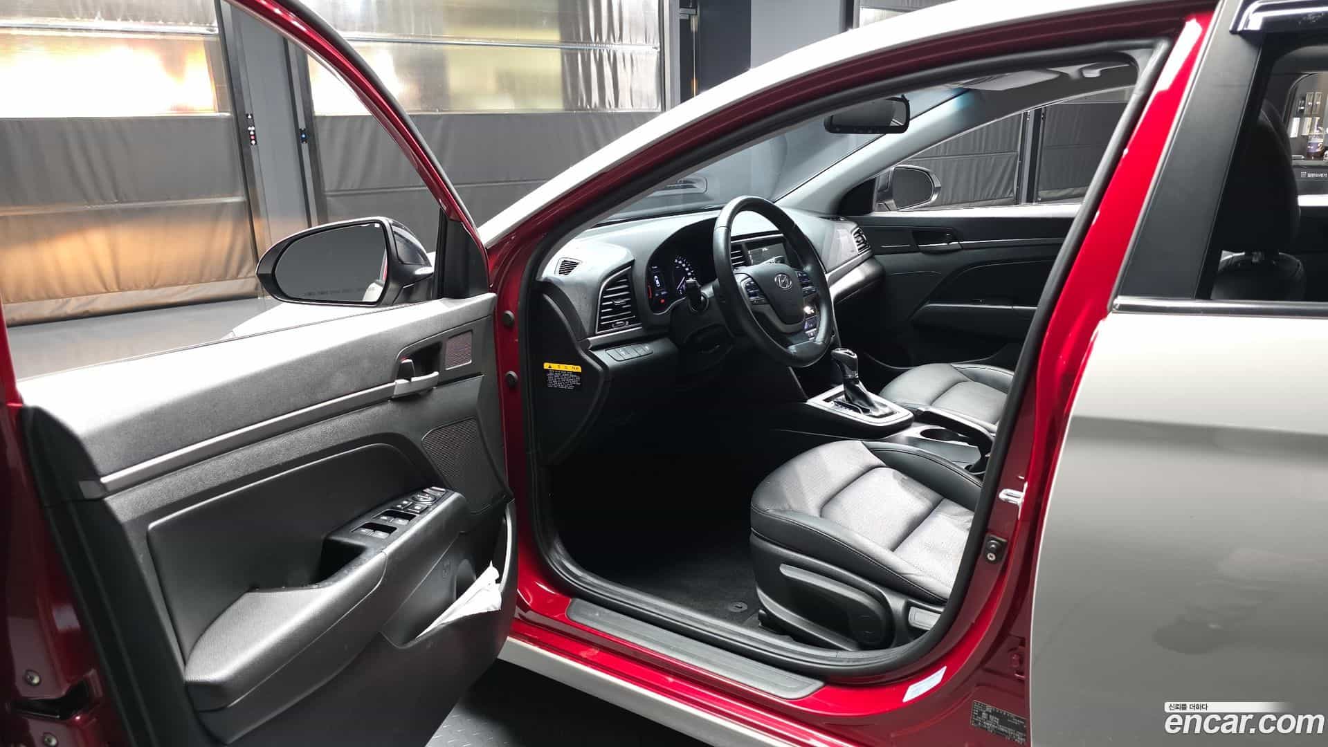 AVANTE Hyundai 2016.5-INNER-010