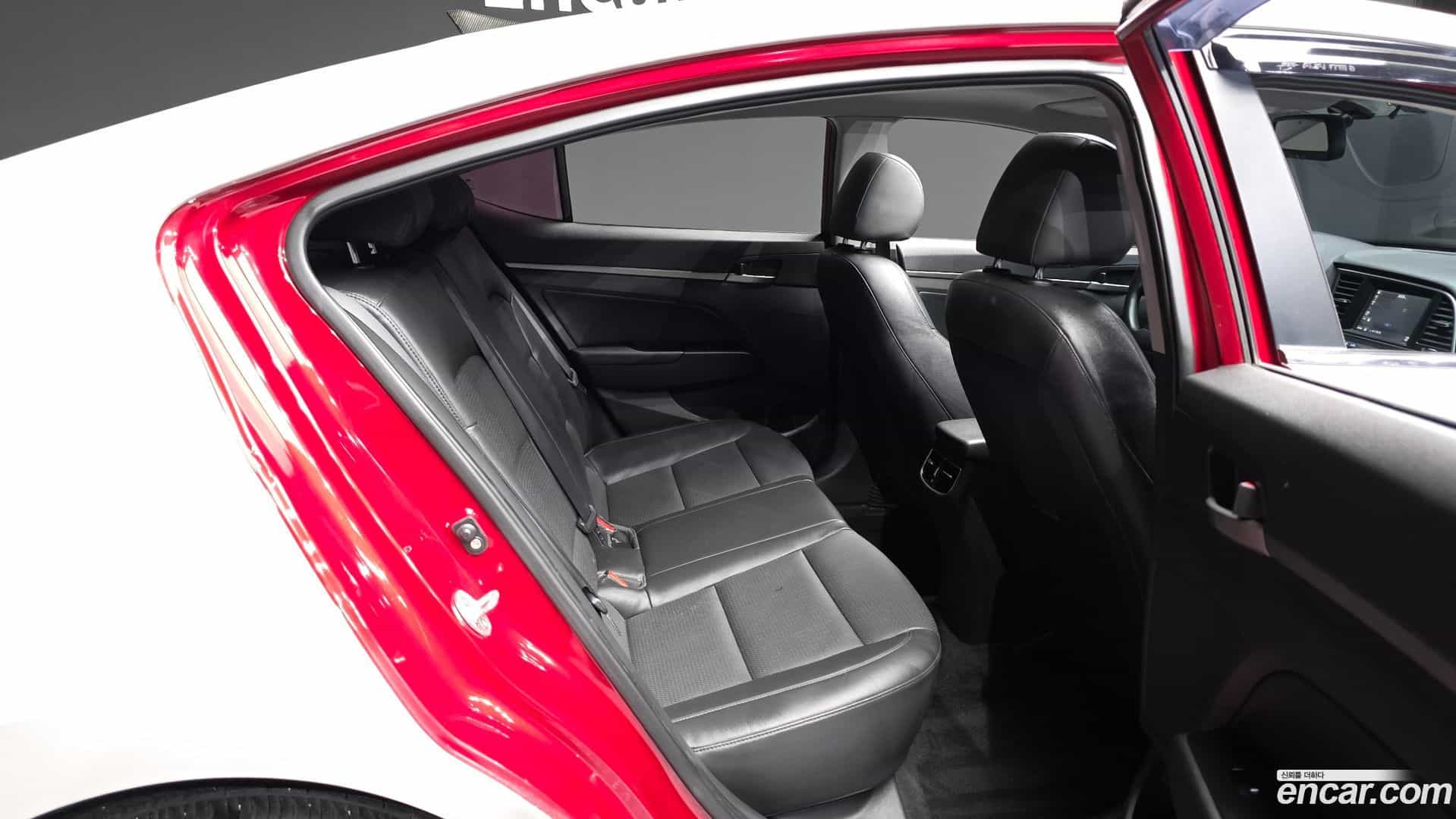AVANTE Hyundai 2016.5-OPTION-016