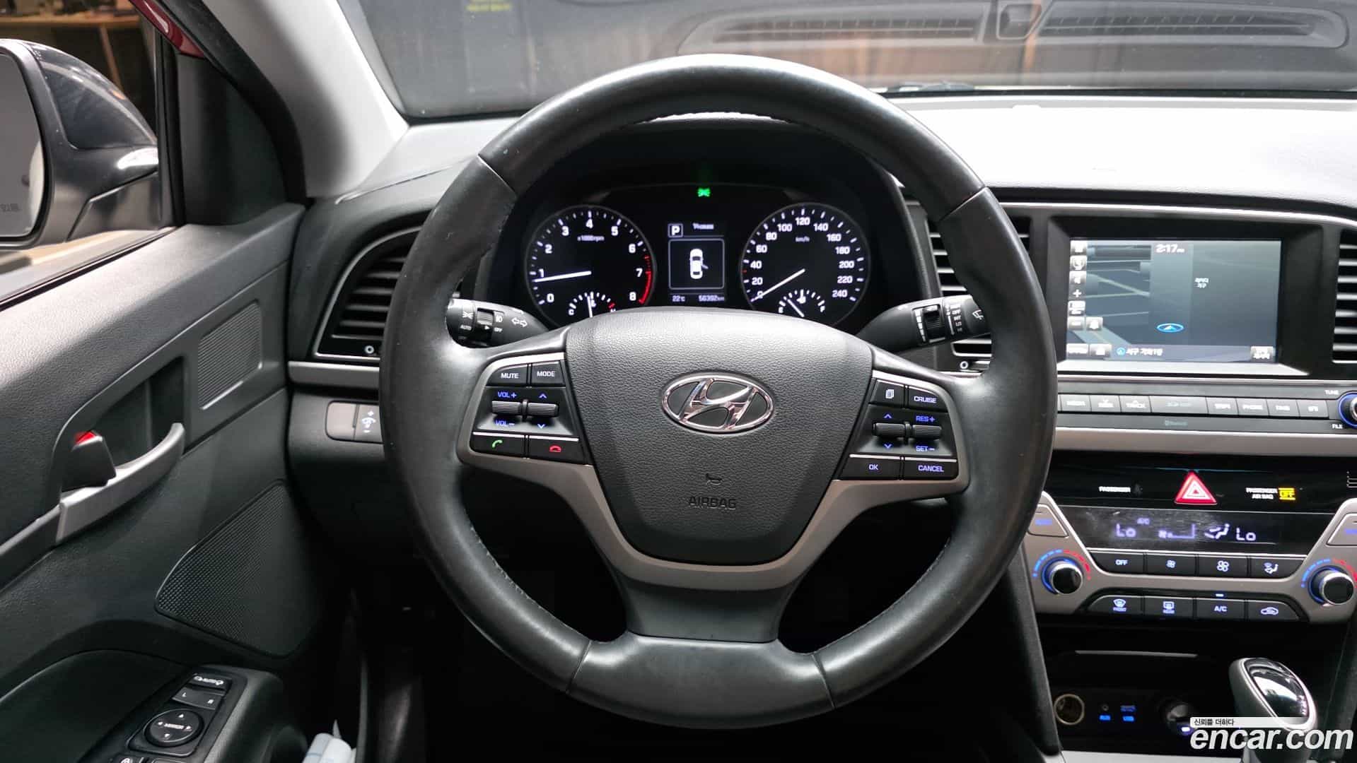 AVANTE Hyundai 2016.5-OPTION-017
