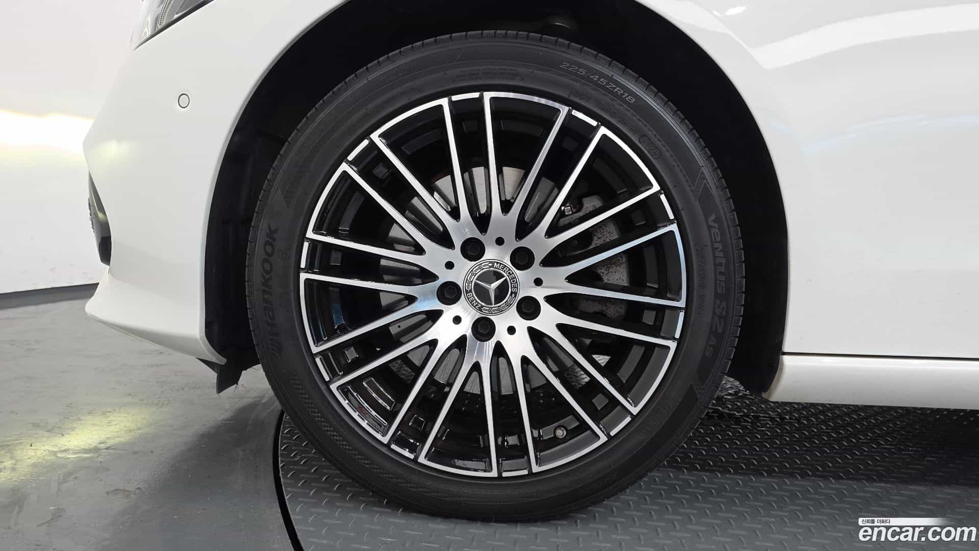 C-Class Mercedes-Benz 2022.4-OUTER-005