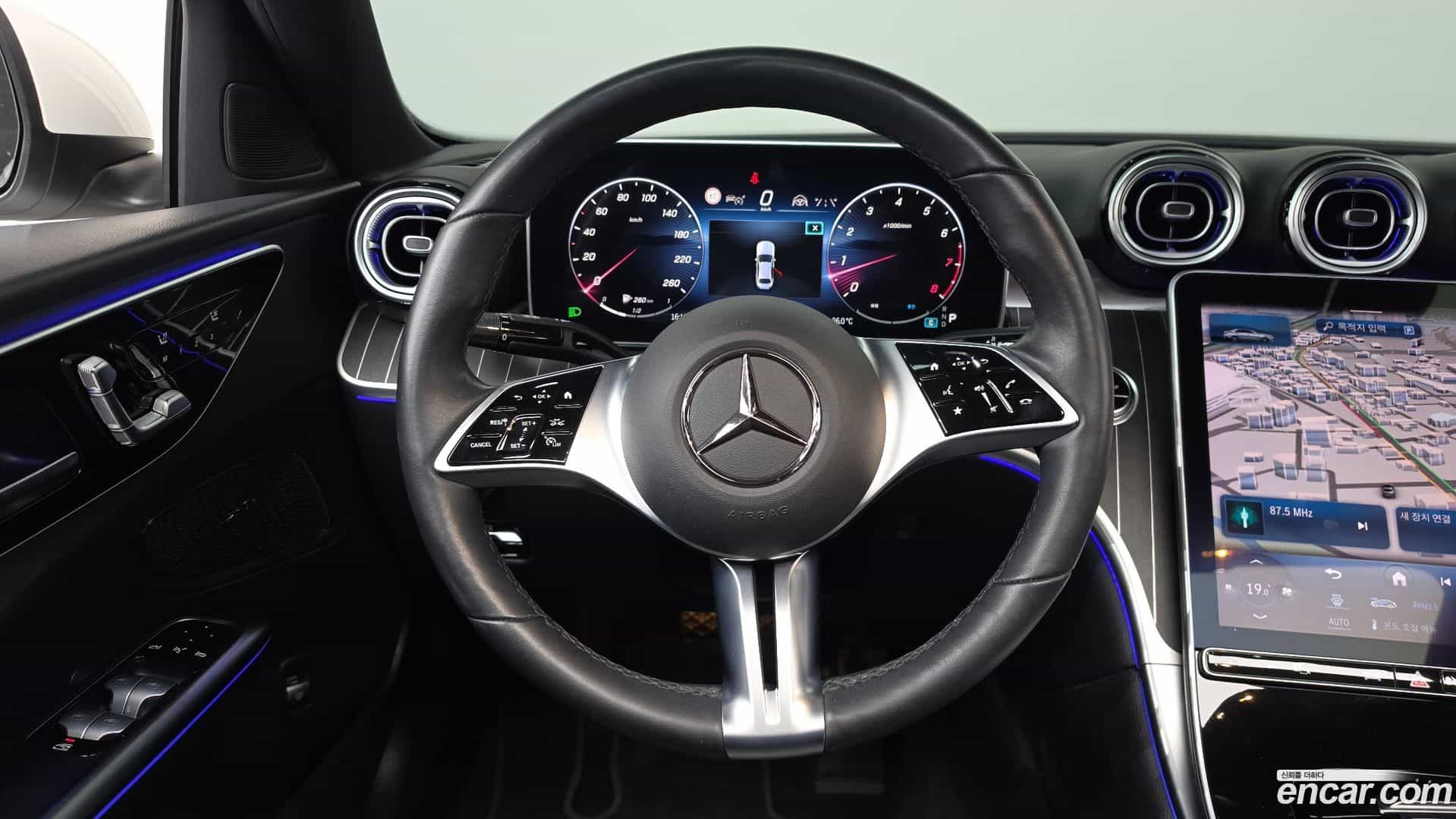 C-Class Mercedes-Benz 2022.4-OPTION-017