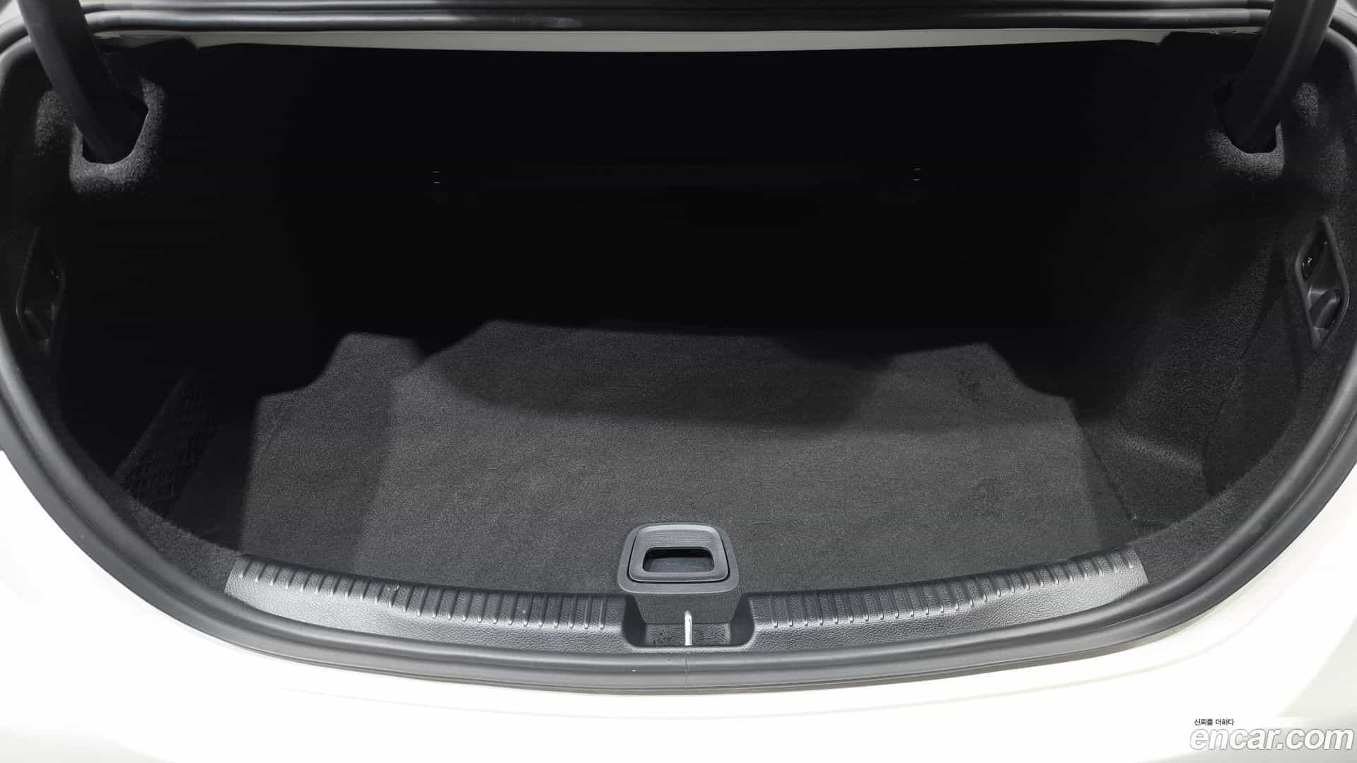 C-Class Mercedes-Benz 2022.4-OPTION-024