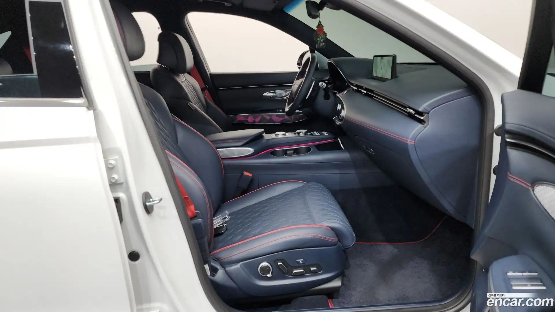 GV70 Genesis 2023.2-INNER-036