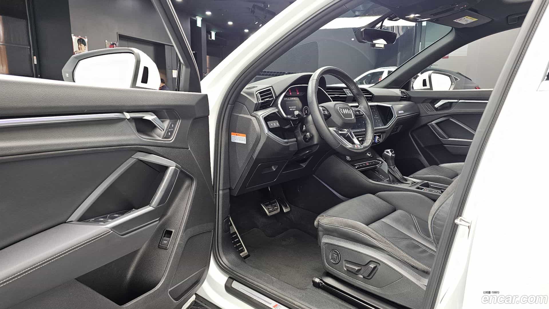 Q3 Audi 2020.8-INNER-010