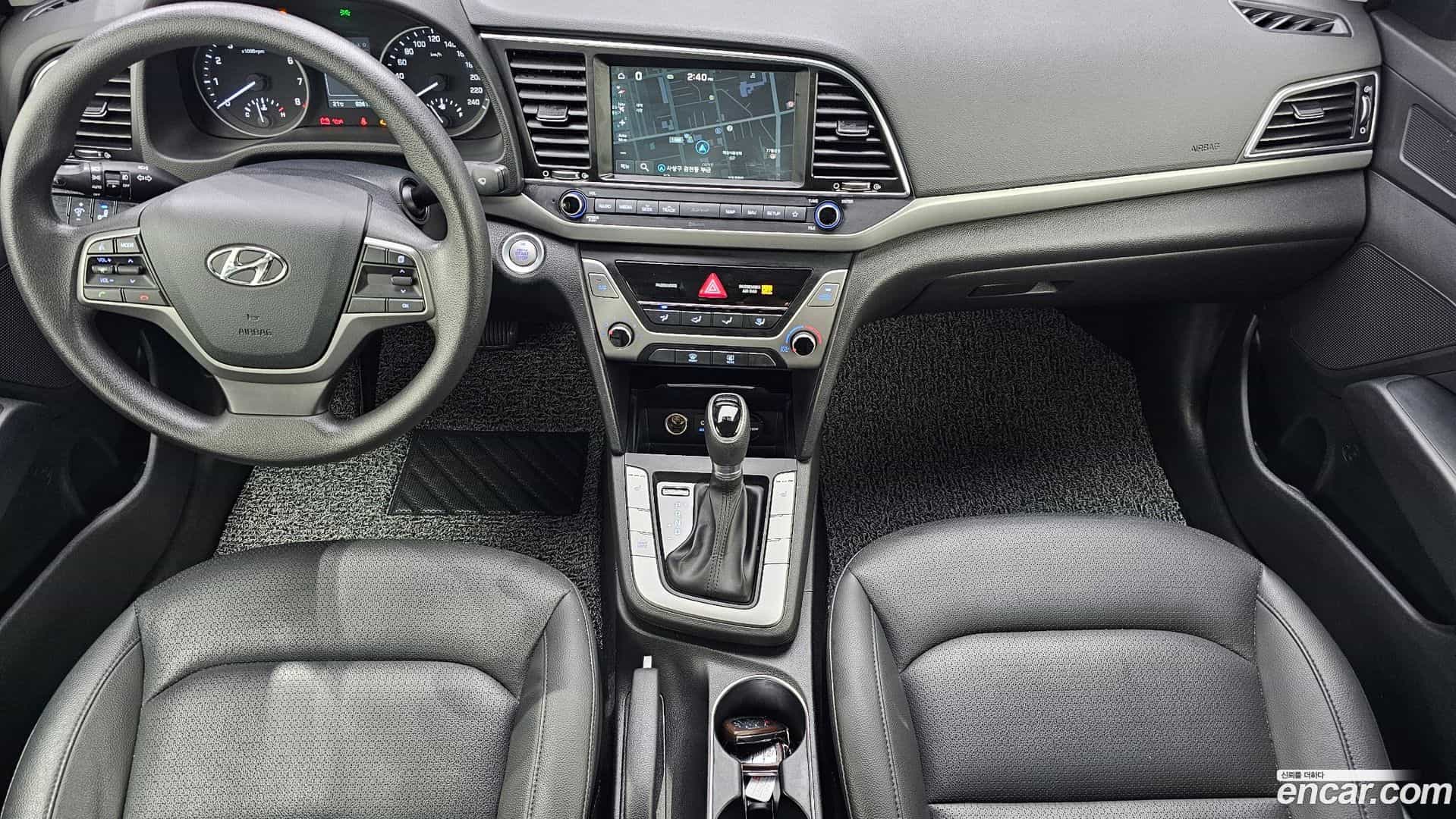 AVANTE Hyundai 2018.0-INNER-007