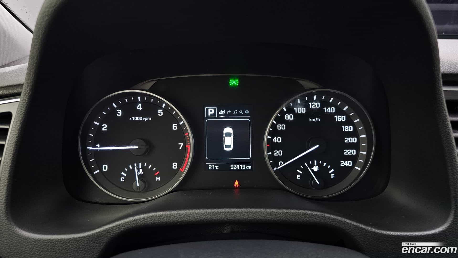AVANTE Hyundai 2018.0-INNER-008