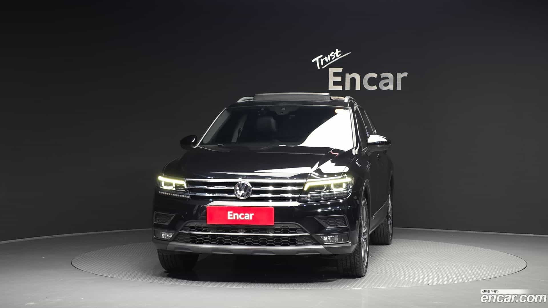 Tiguan Volkswagen 2020.11-OUTER-003