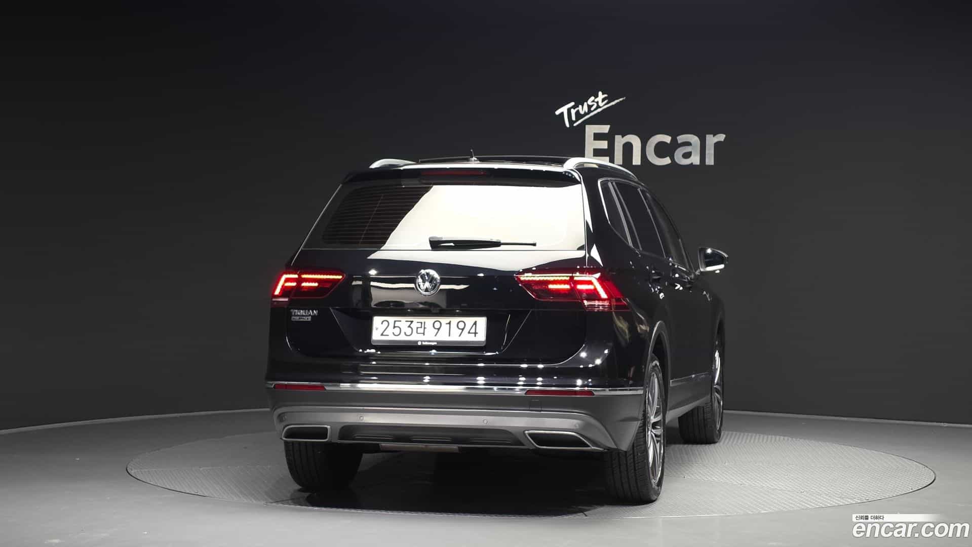 Tiguan Volkswagen 2020.11-OUTER-004