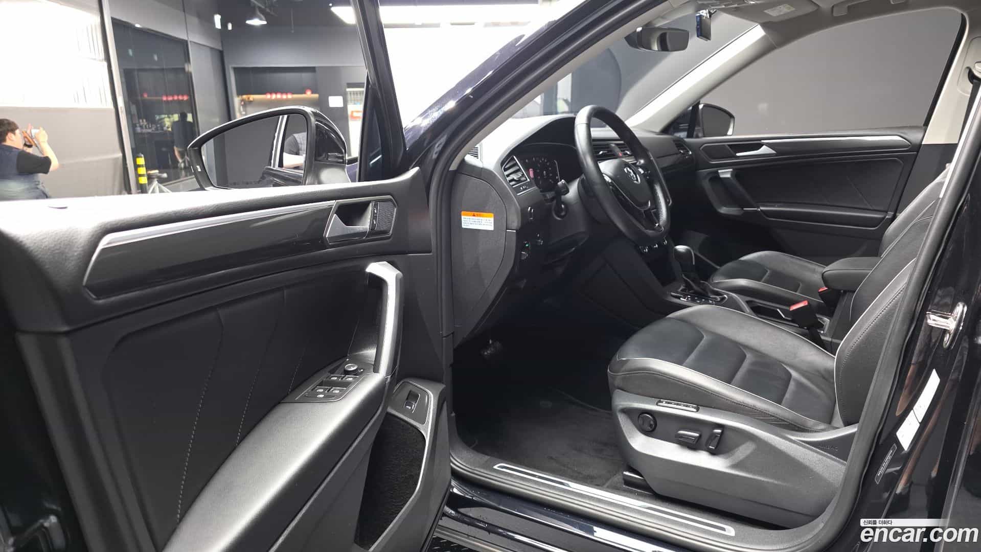 Tiguan Volkswagen 2020.11-INNER-010