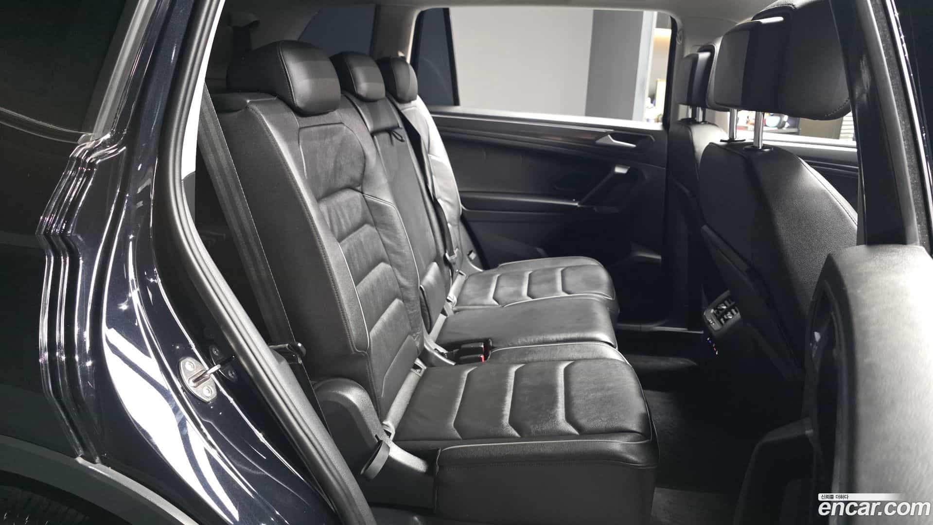 Tiguan Volkswagen 2020.11-OPTION-016