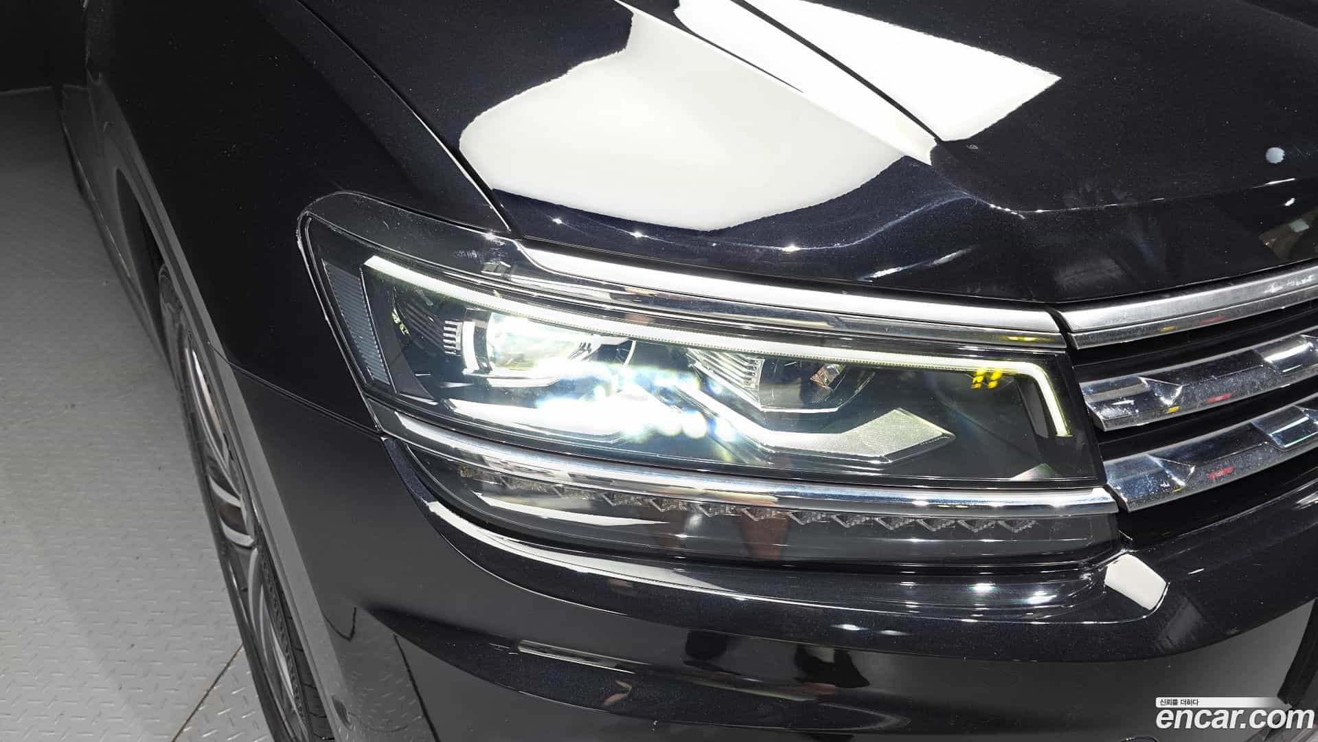 Tiguan Volkswagen 2020.11-OUTER-032