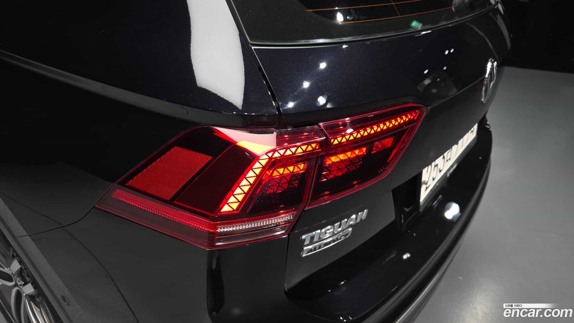 Tiguan Volkswagen 2020.11-OUTER-033