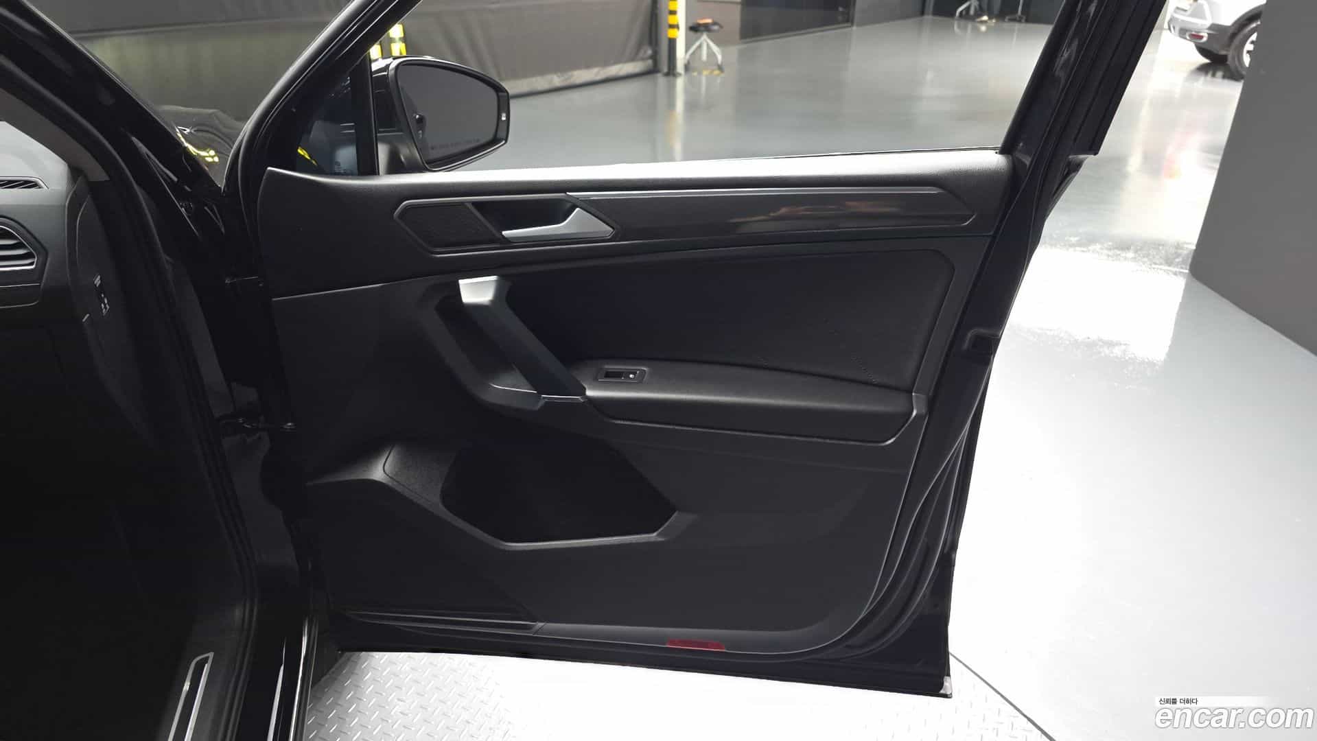 Tiguan Volkswagen 2020.11-INNER-034
