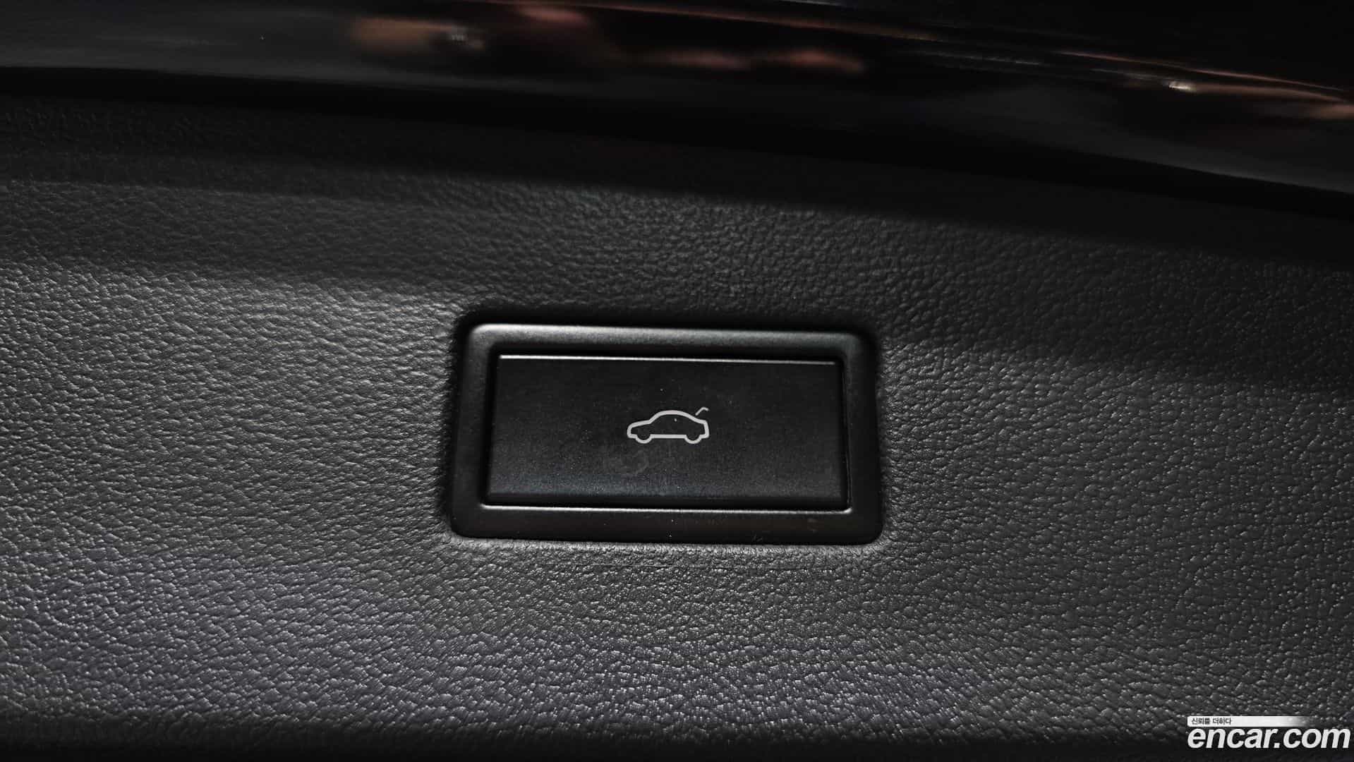 Tiguan Volkswagen 2020.11-OPTION-041