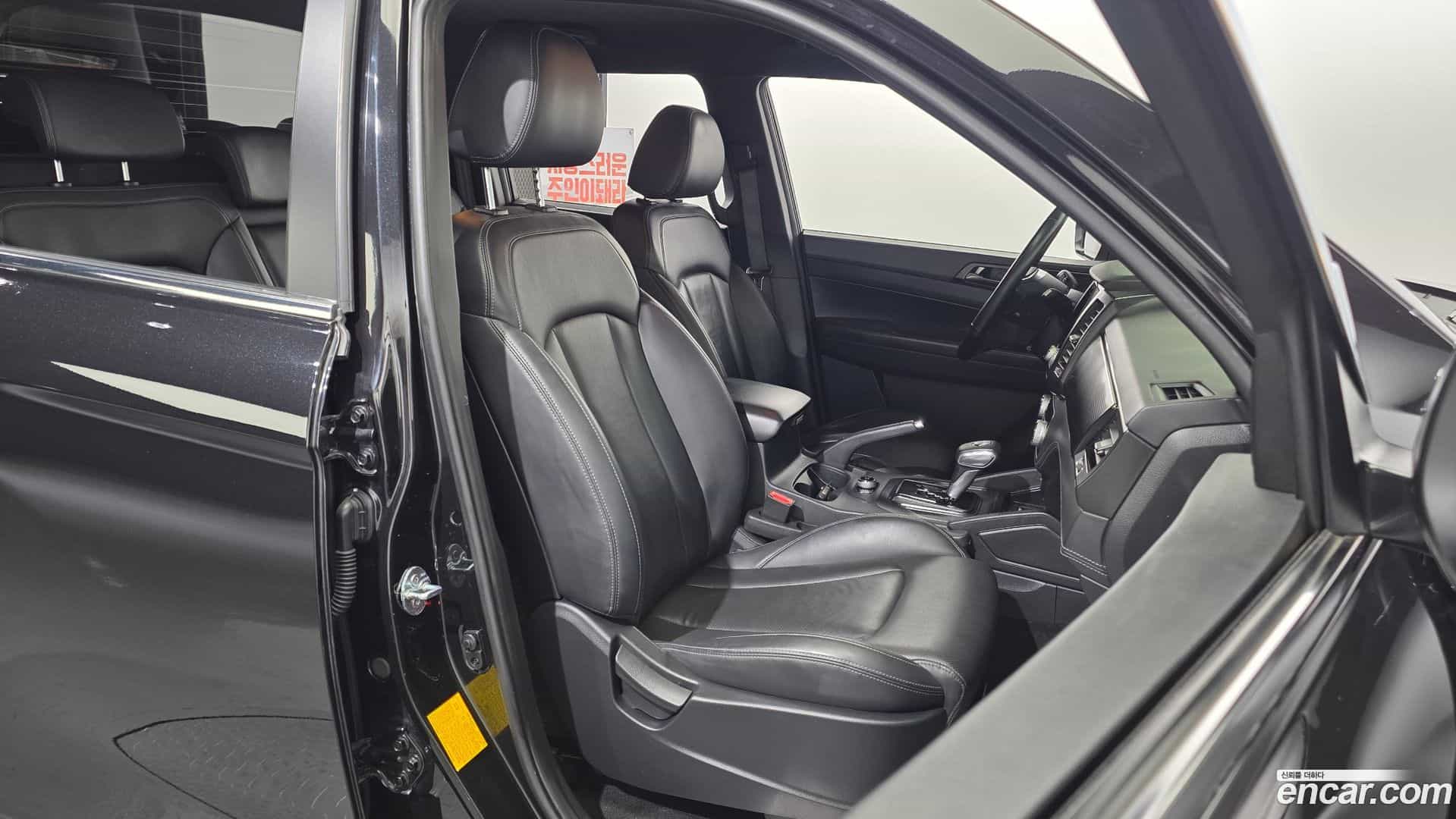 Rexton KG Mobility 2020.2-OPTION-016