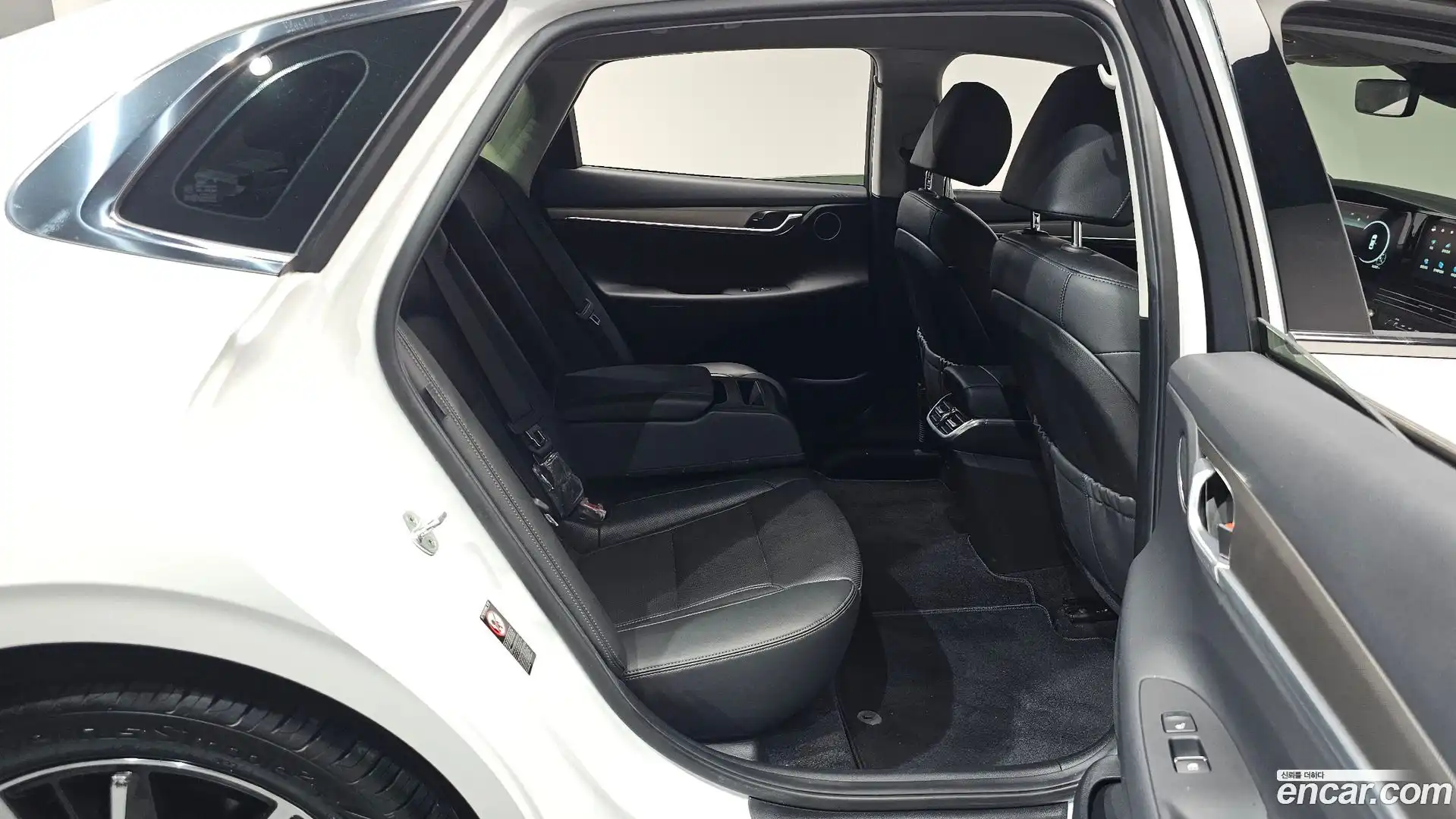 Grandeur Hyundai 2021.9-OPTION-015