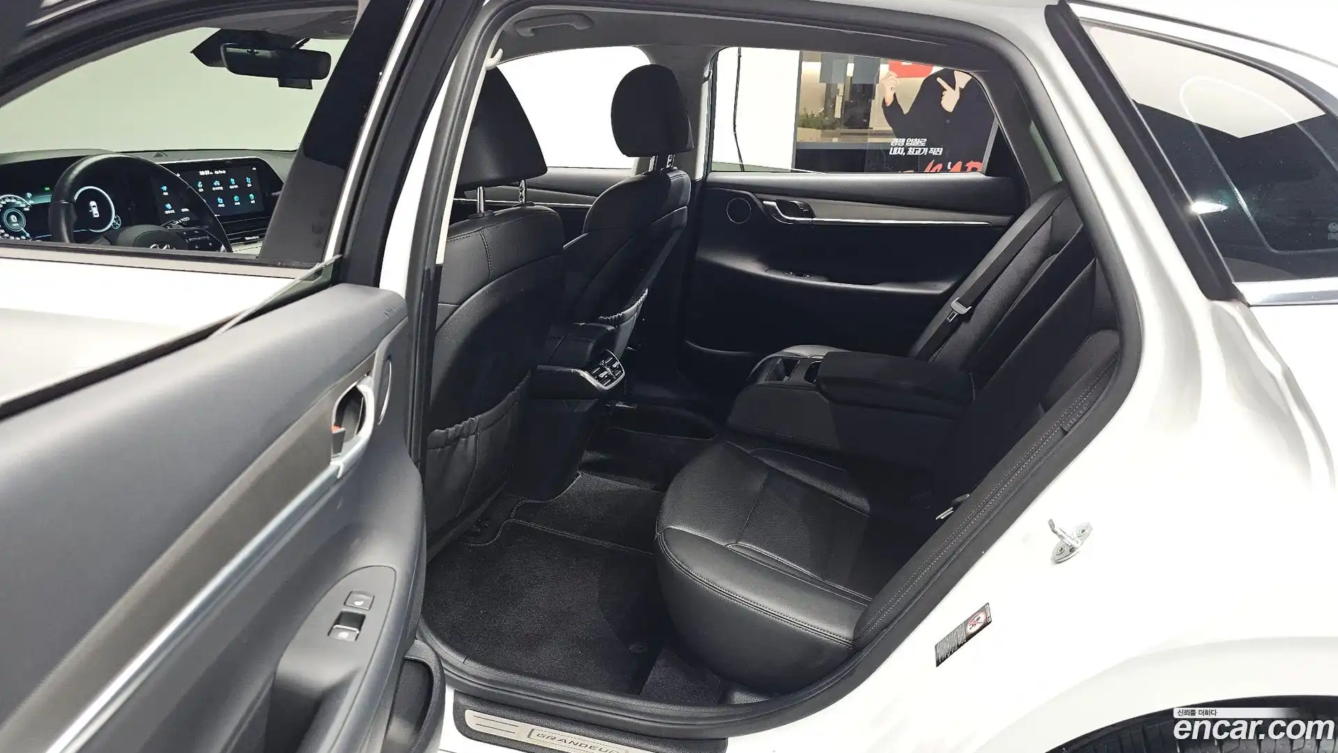 Grandeur Hyundai 2021.9-OPTION-016
