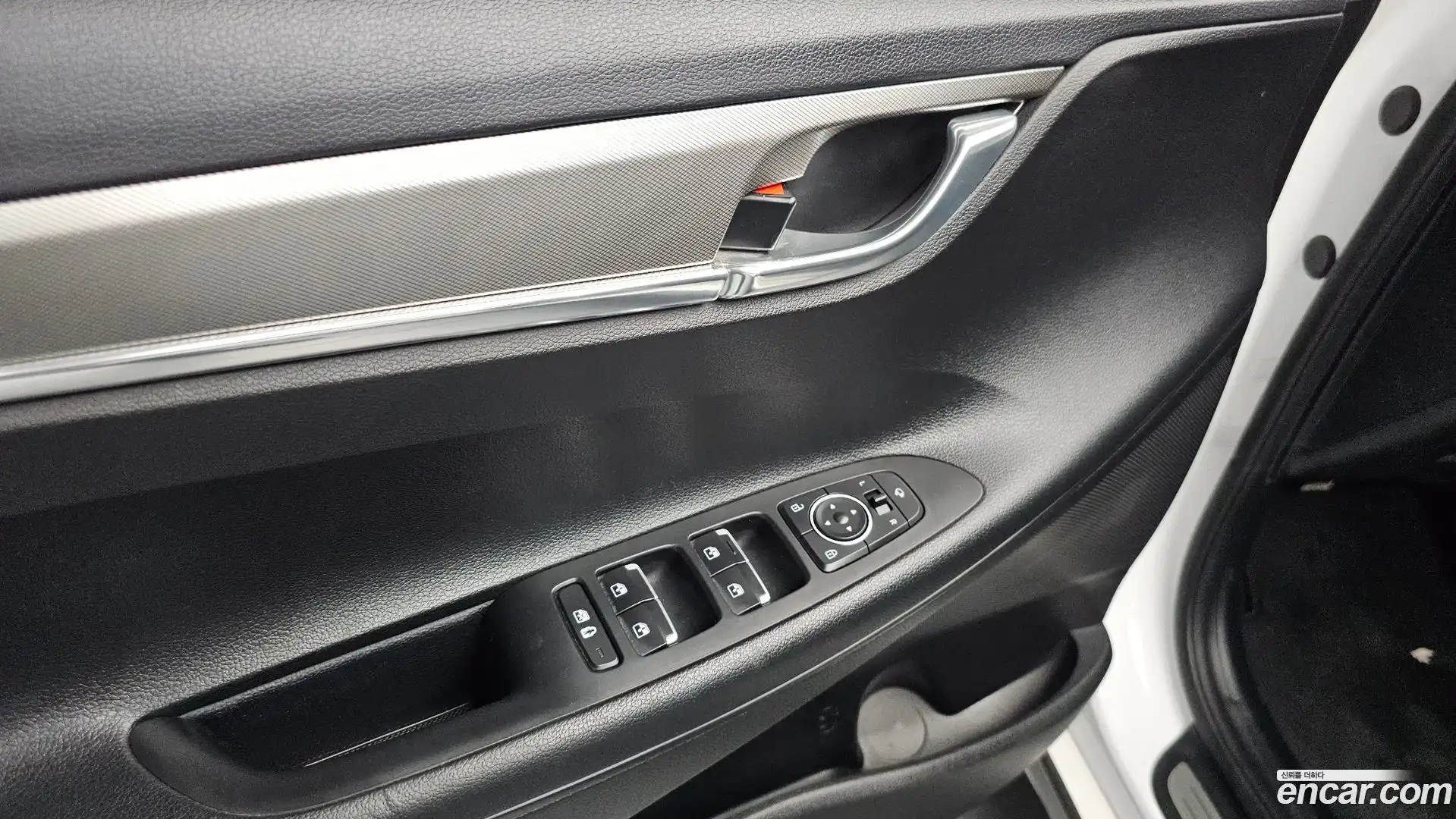 Grandeur Hyundai 2021.9-OPTION-050