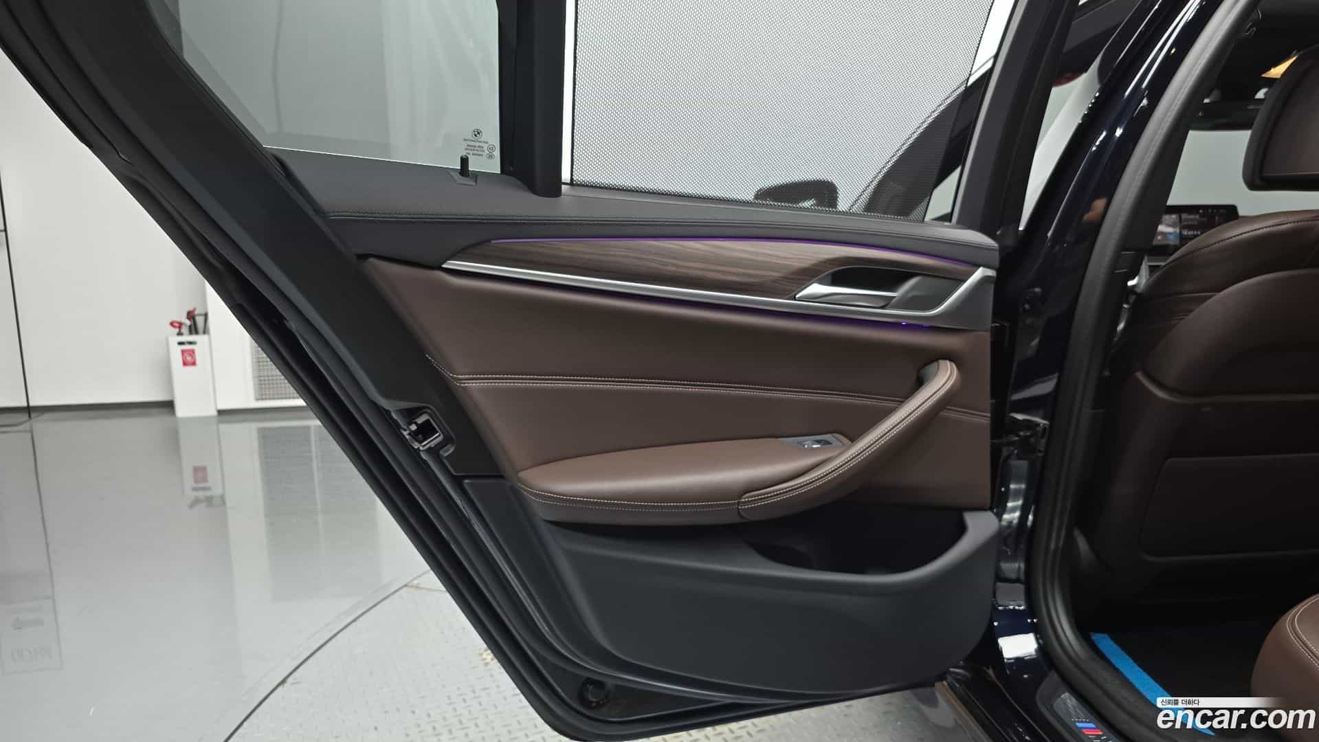 5-Series BMW 2020.4-INNER-035