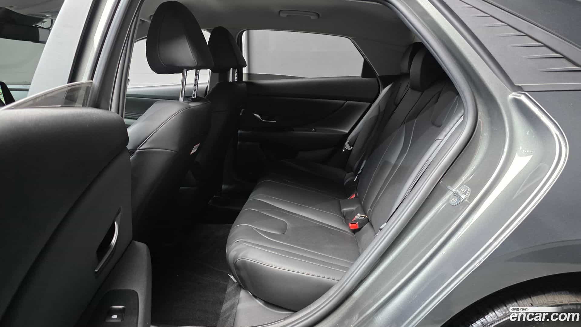 AVANTE Hyundai 2020.9-OPTION-016