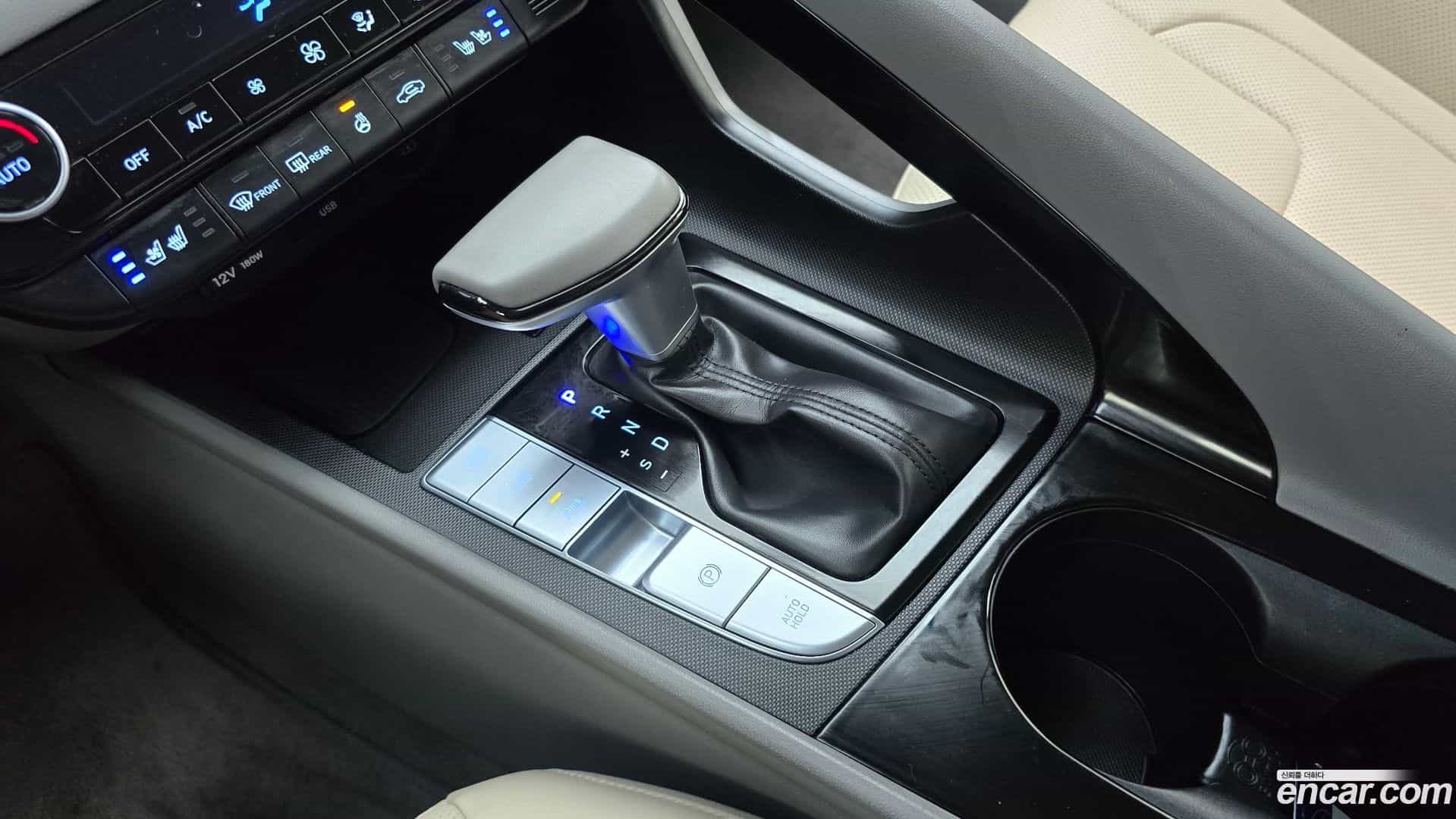 AVANTE Hyundai 2024.10-INNER-009