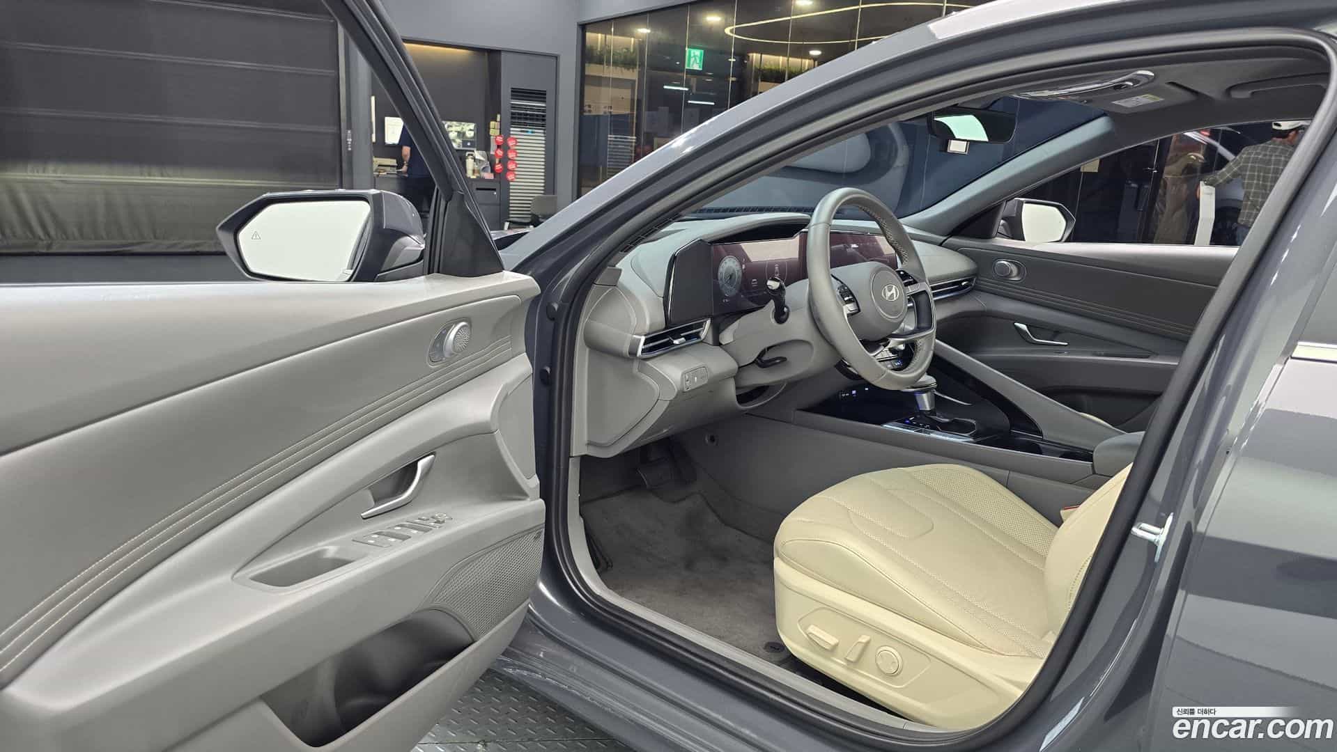 AVANTE Hyundai 2024.10-INNER-010