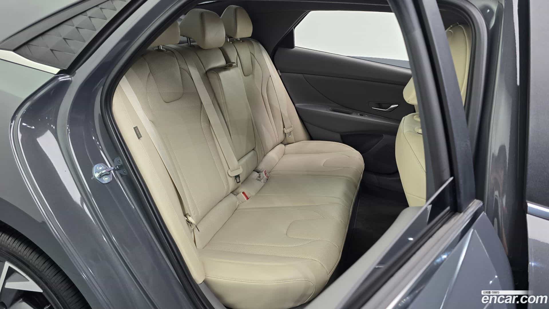 AVANTE Hyundai 2024.10-INNER-036