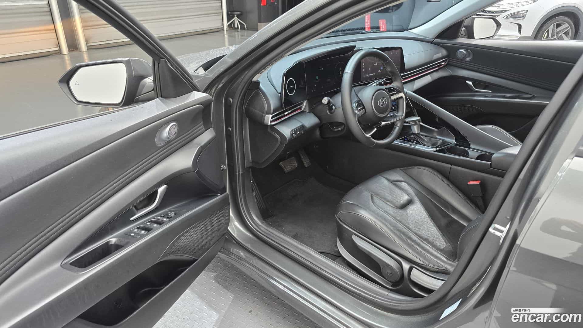 AVANTE Hyundai 2020.3-INNER-010