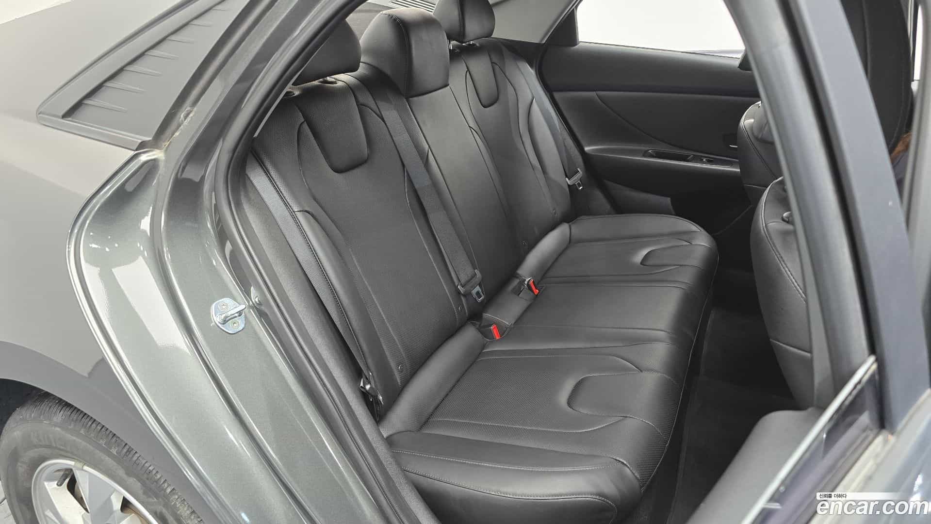 AVANTE Hyundai 2020.3-OPTION-016