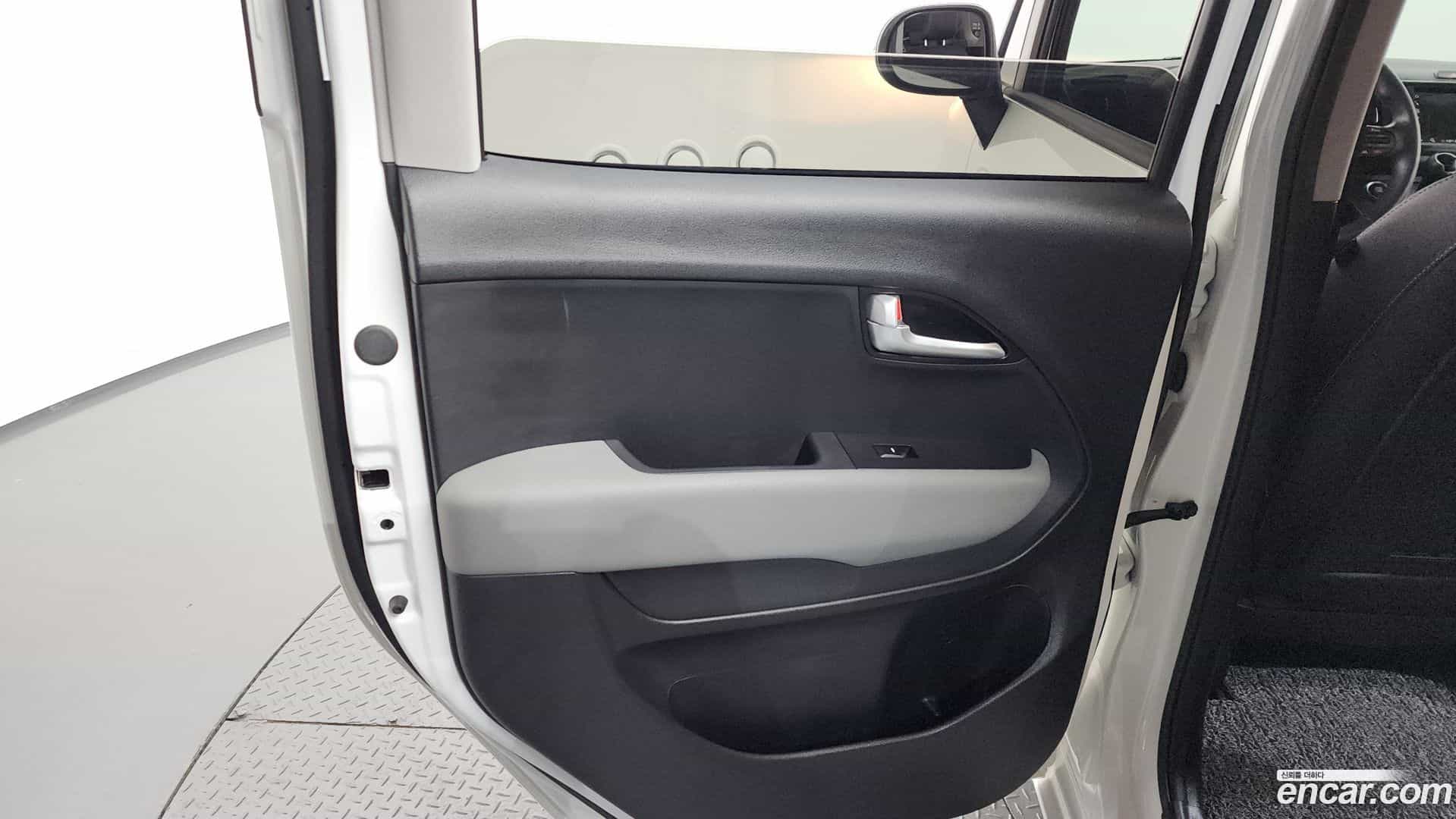 RAY Kia 2025.6-INNER-035