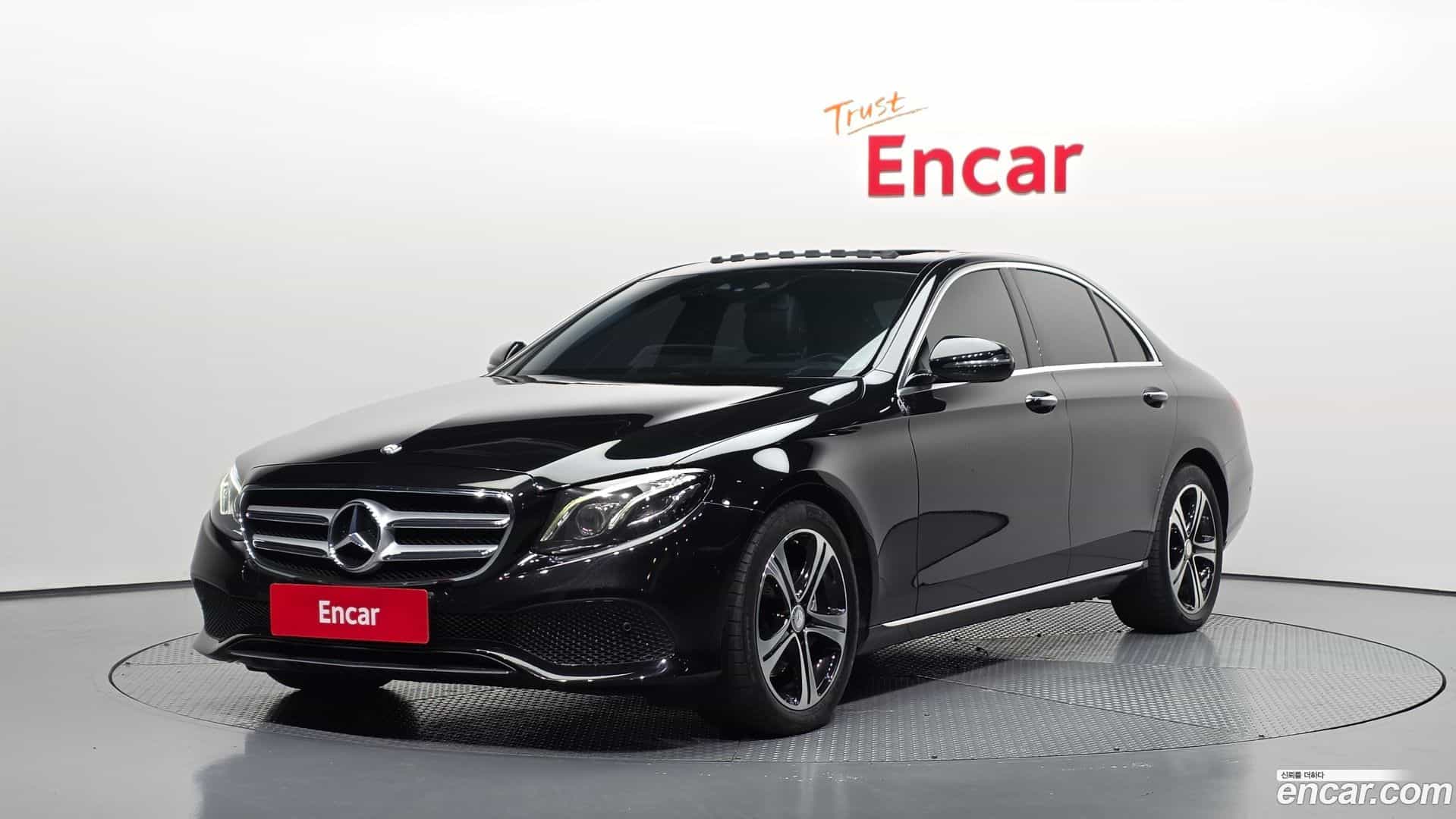 E-Class Mercedes-Benz 2017.4-OUTER-001