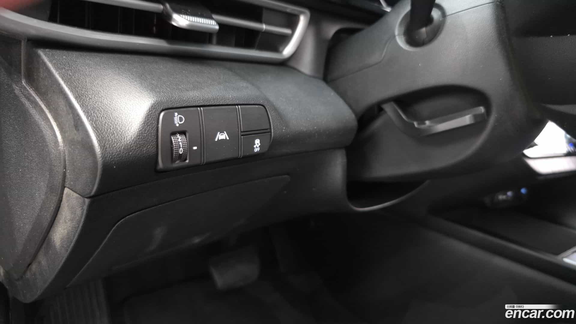 AVANTE Hyundai 2022.10-OPTION-018