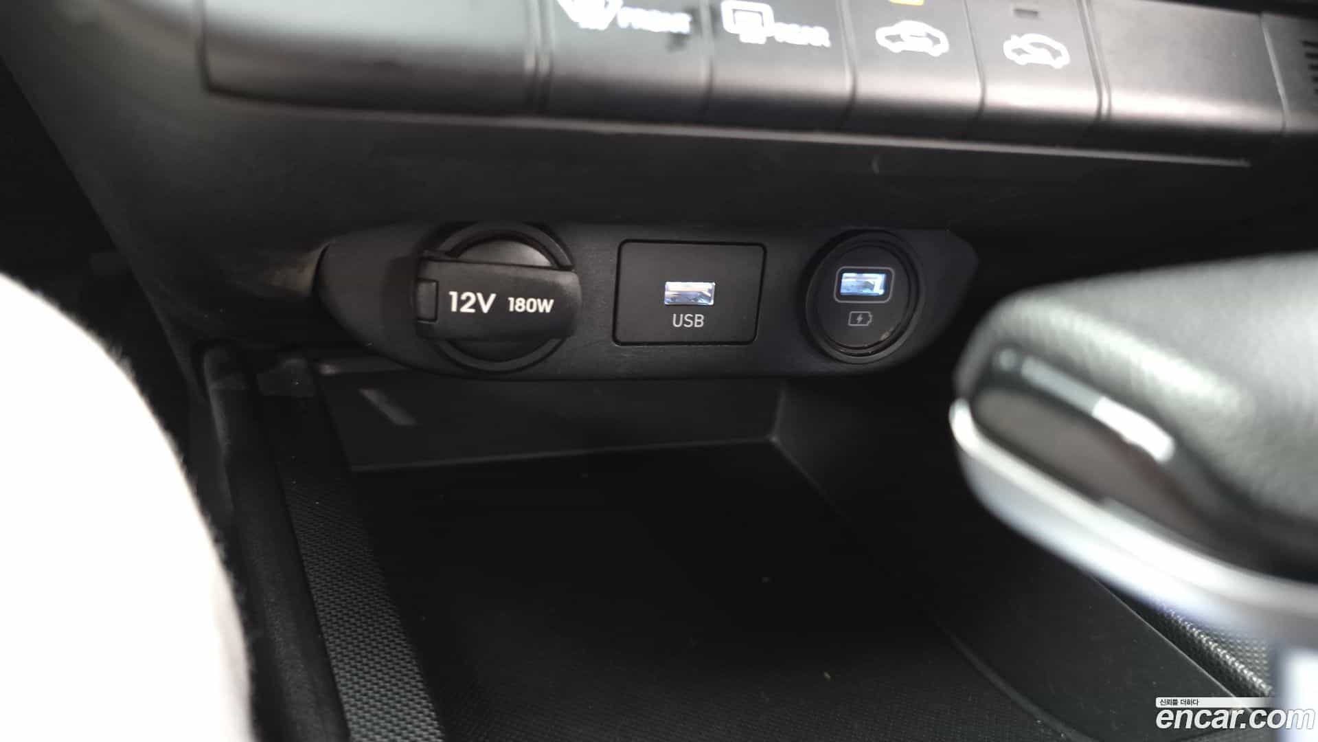AVANTE Hyundai 2022.10-OPTION-021