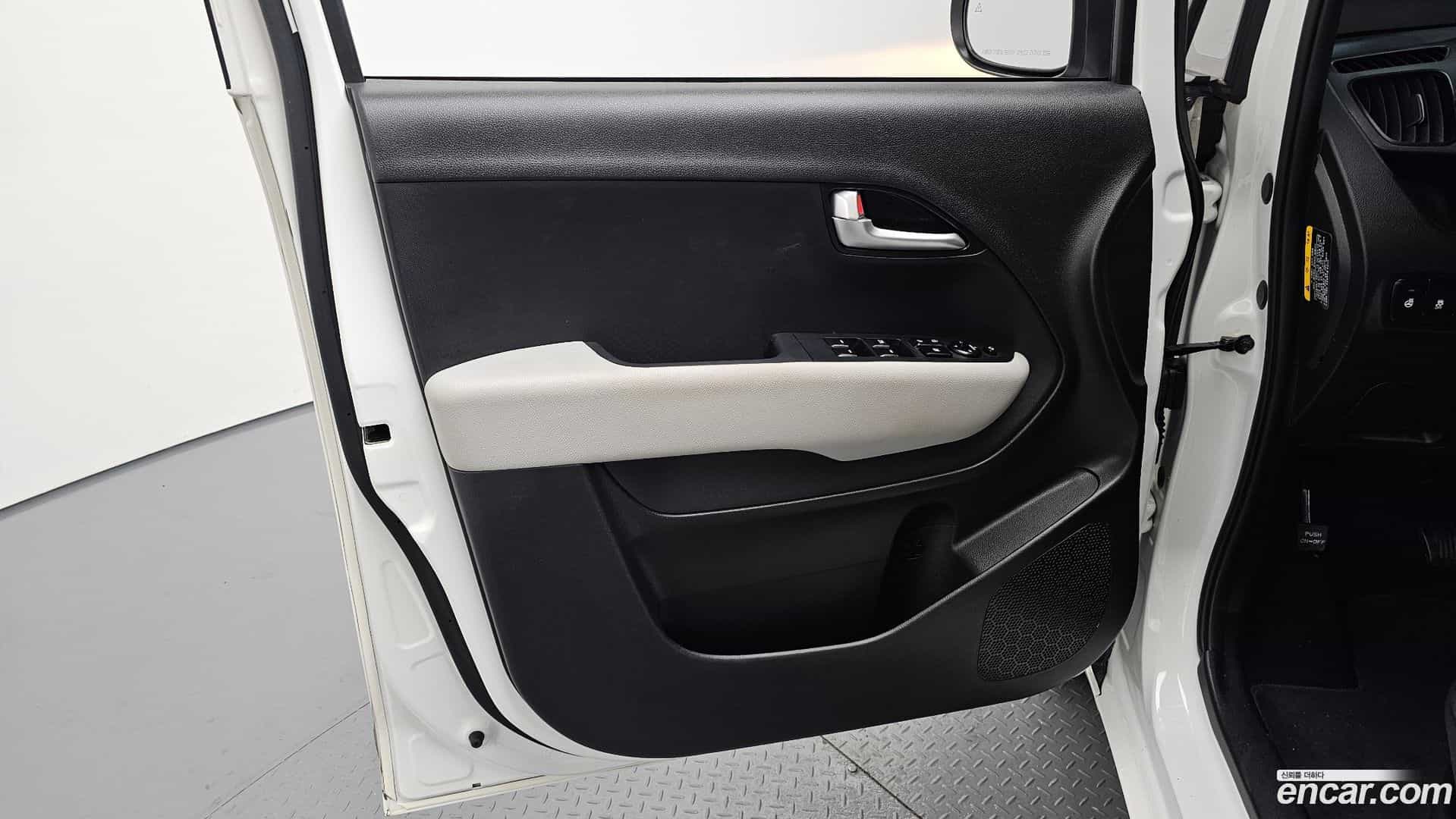 RAY Kia 2024.2-INNER-034