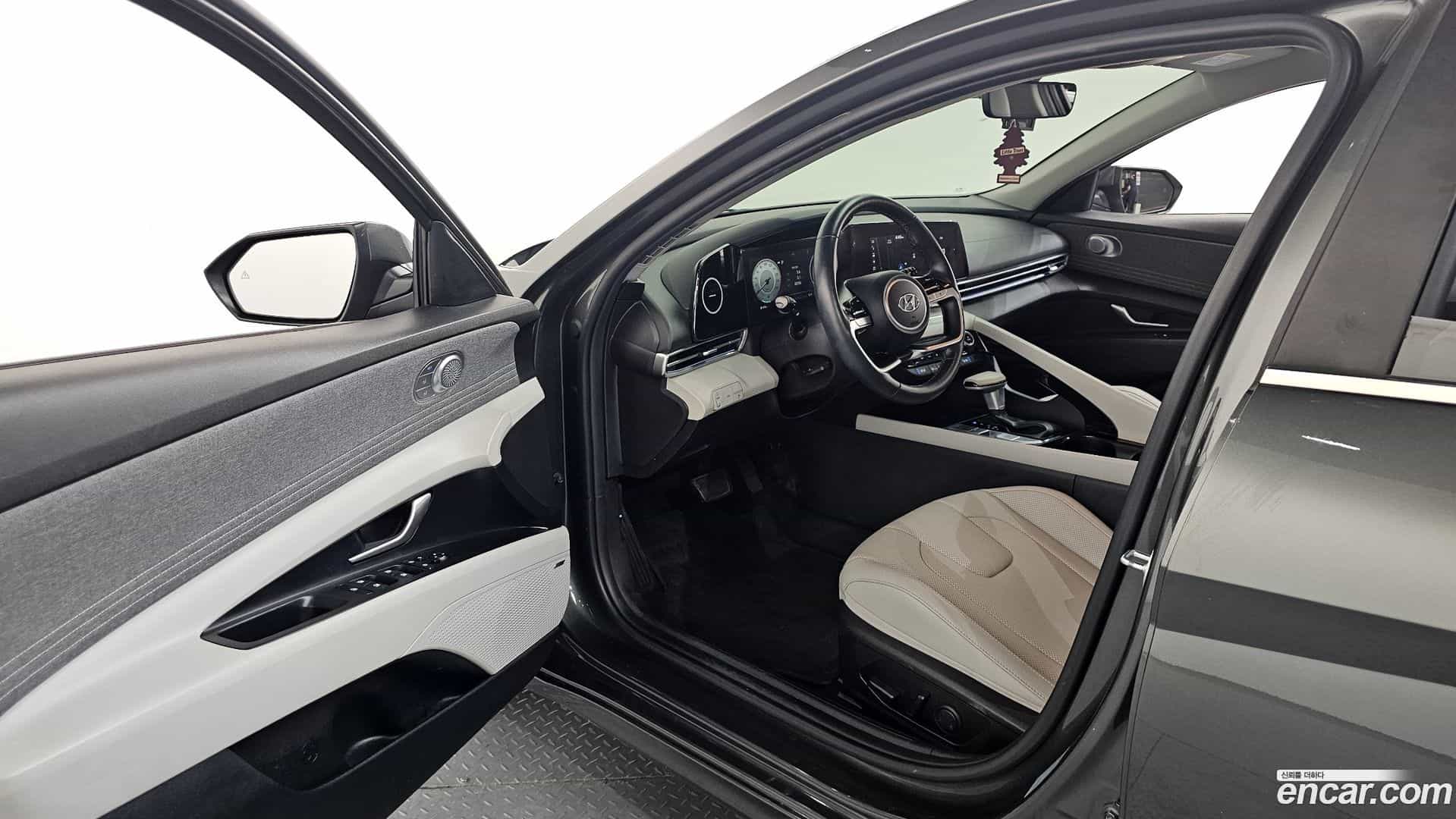 AVANTE Hyundai 2021.4-INNER-010